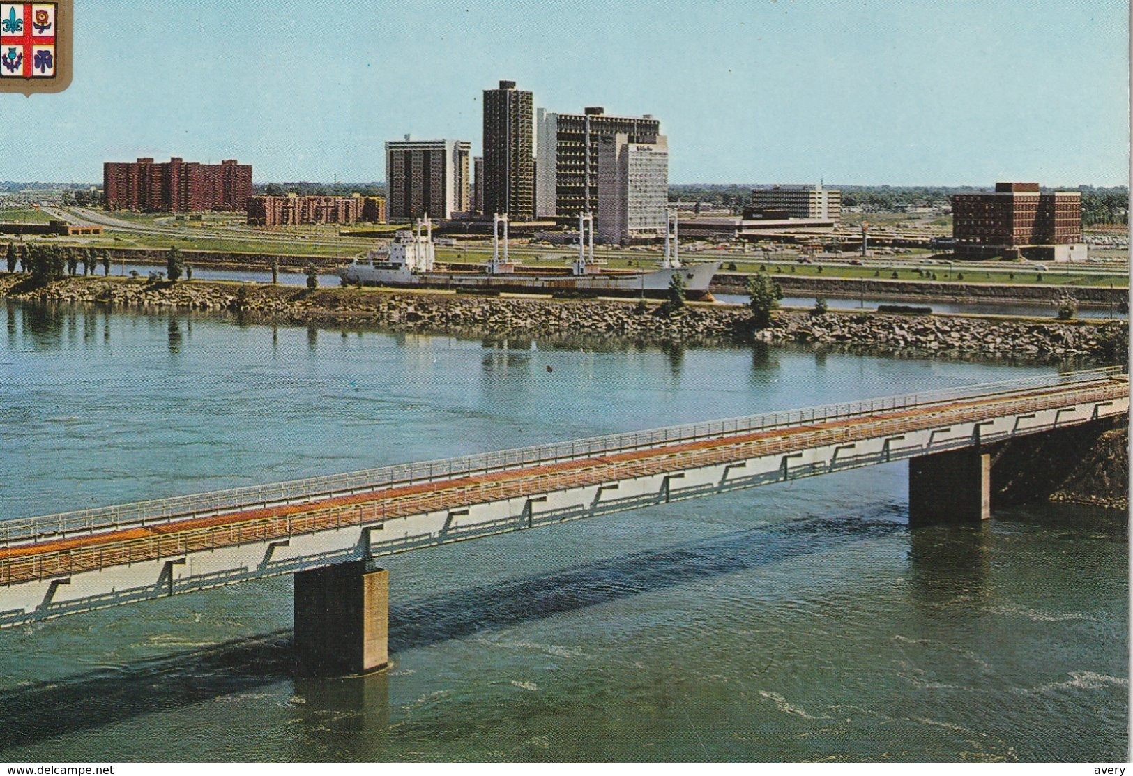 Longueuil, Quebec  Vue De La Voie Maritime Et Metro De Longueuil View Of The Seaway And Longueuil Metro - Other & Unclassified