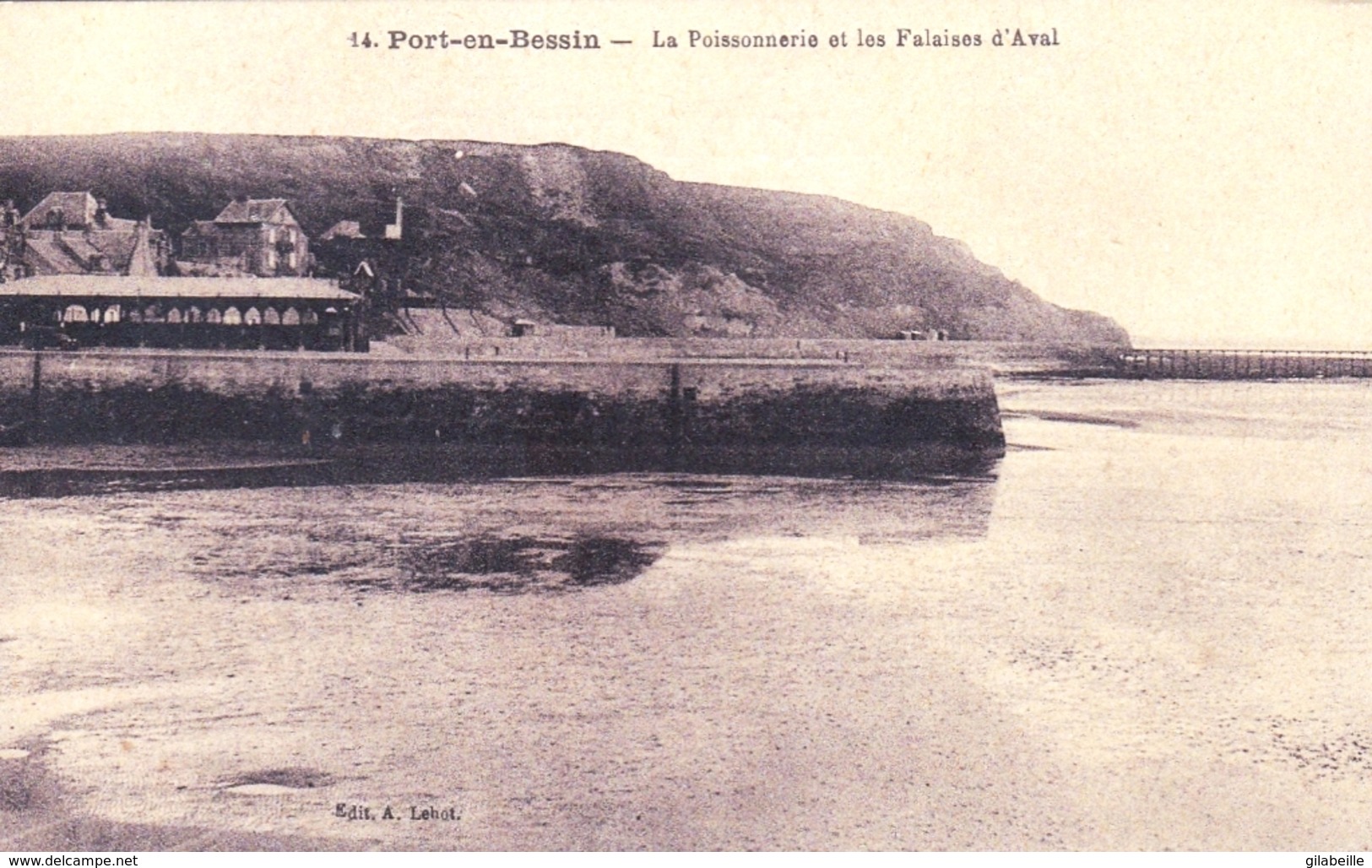 14 - Calvados - PORT En BESSIN - La Poissonnerie Et Les Falaises D Aval - Port-en-Bessin-Huppain