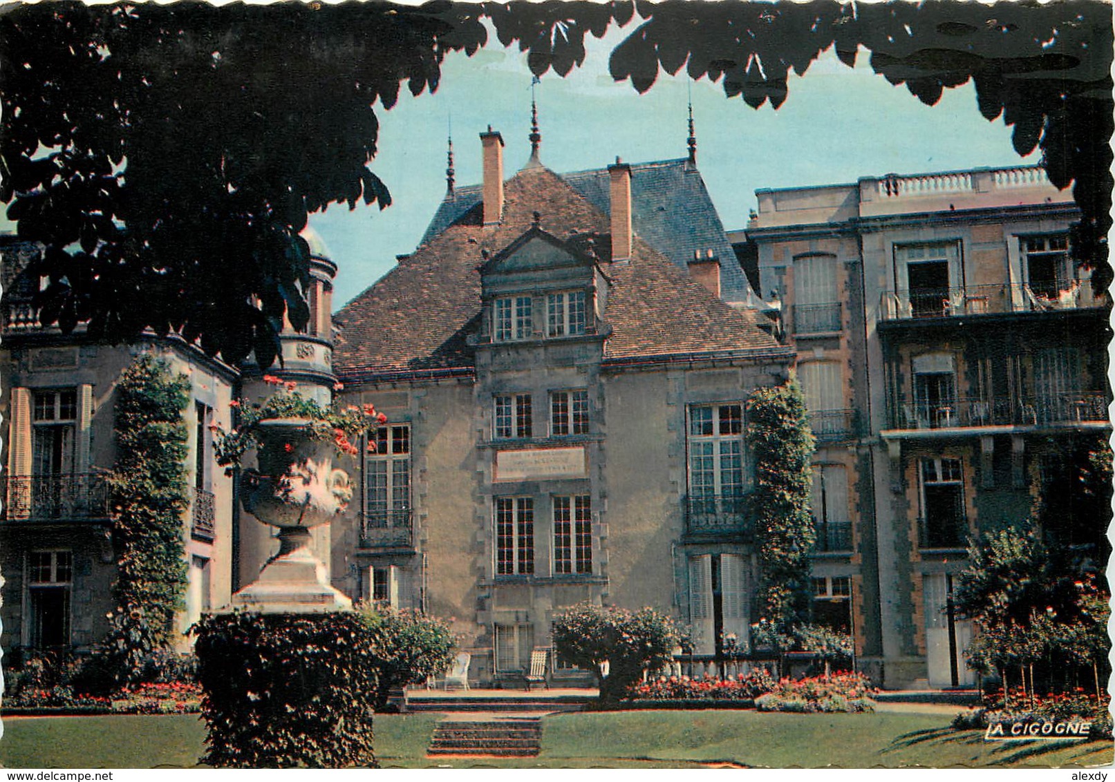 5 x Photo Cpsm Cpm 03 VICHY. Piscine, restauration, Allier, Bassin Cygnes et Pavillon Sévigné