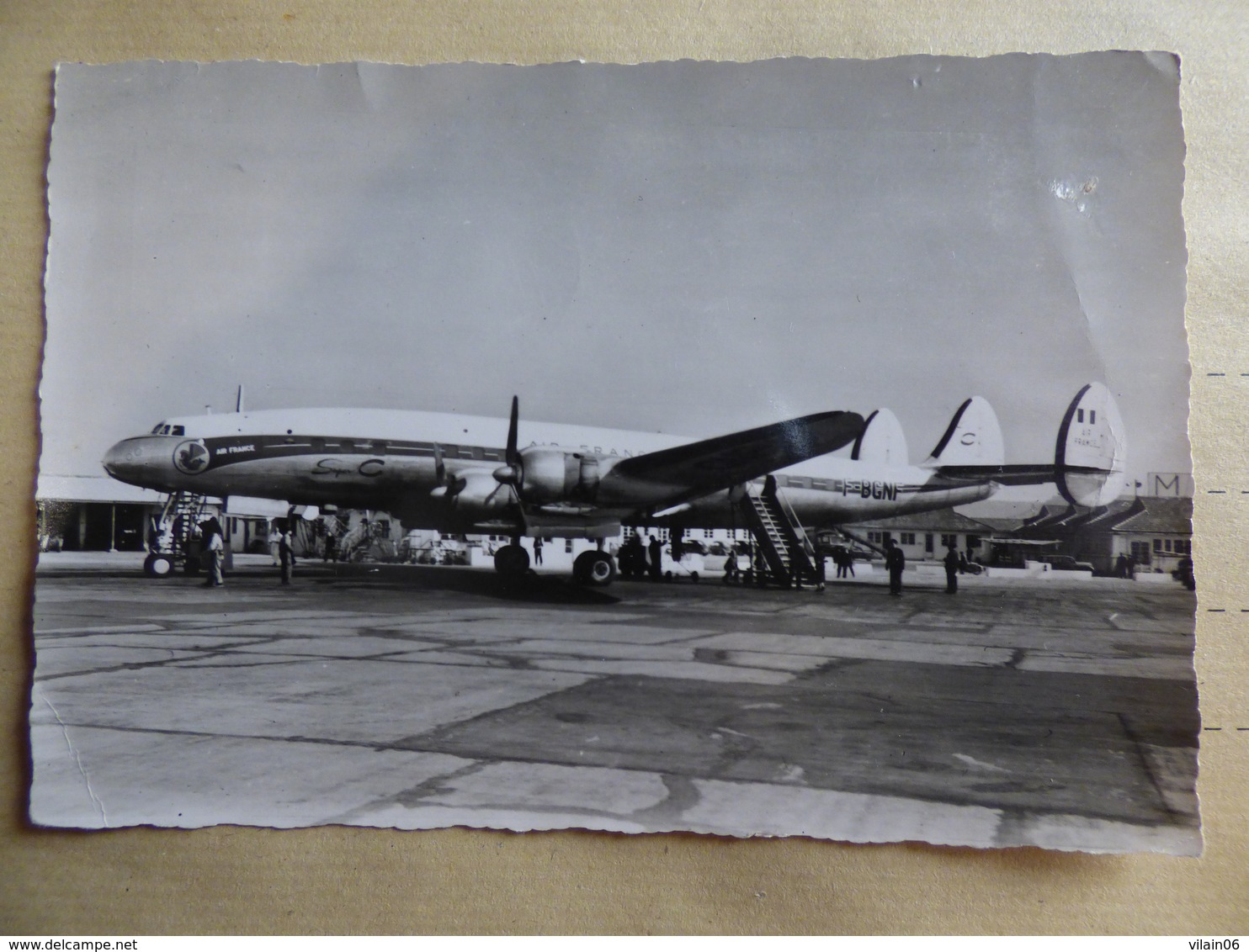 AEROPORT / AIRPORT / FLUGHAFEN   MARSEILLE MARIGNANE   SUPER CONSTELLATION  AIR FRANCE - Aérodromes