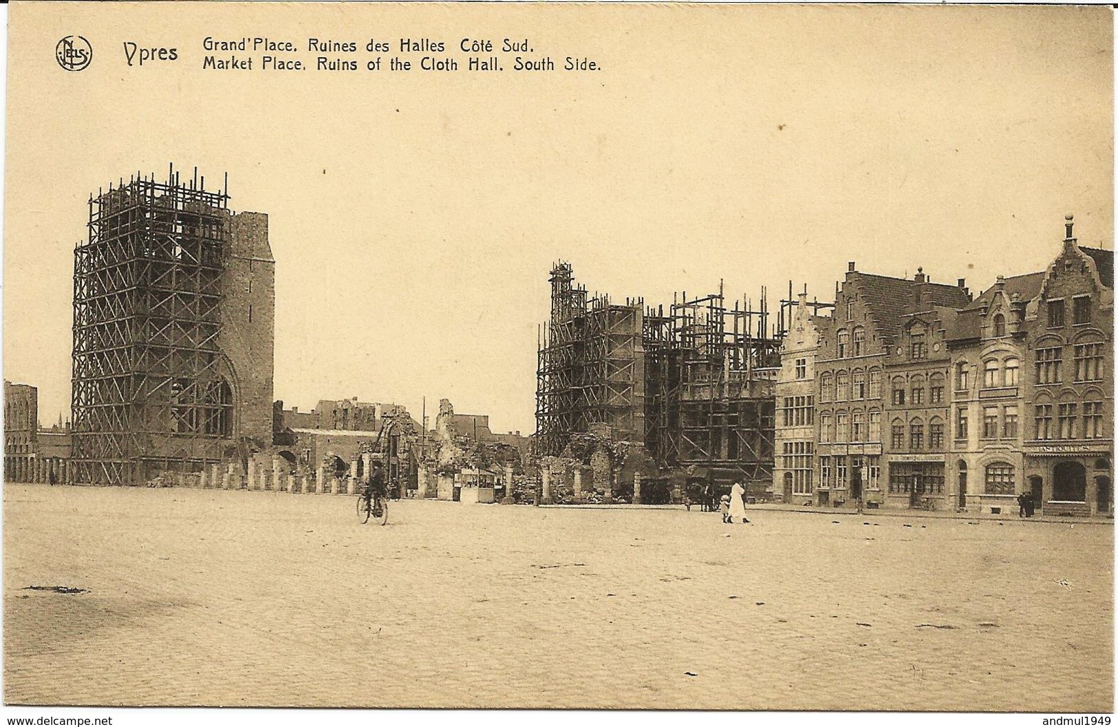 YPRES-IEPER - Grand'Place - Ruines Des Halles - Côté Sud - N'a Pas Circulé - Ieper