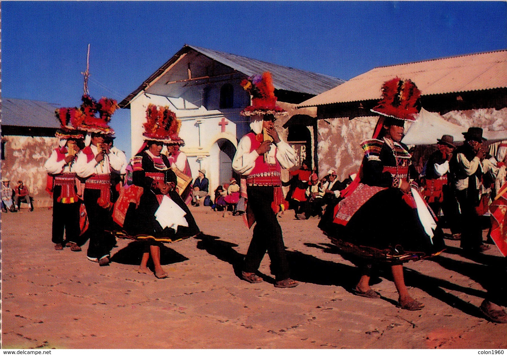 PERU. PUNO. DANZA DE LOS SIKURIS, ISLA TAQUILE - SIKURI OR PAN FLUTE DANCERS IN MAGIC TAQUILE. (497) - Perú