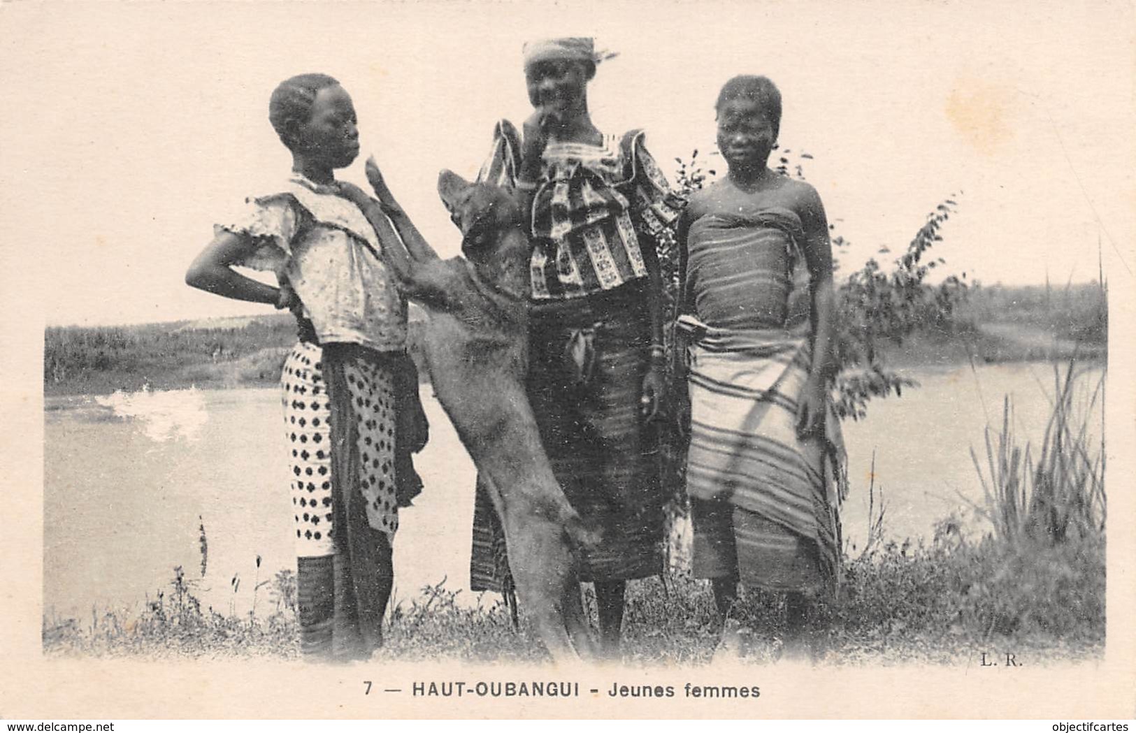 Jeunes Femmes Et Fillettes Haut OUBANGUI  (Congo Français)    Carte Vierge  (scan Recto-verso) Ref 0970 - Congo Français