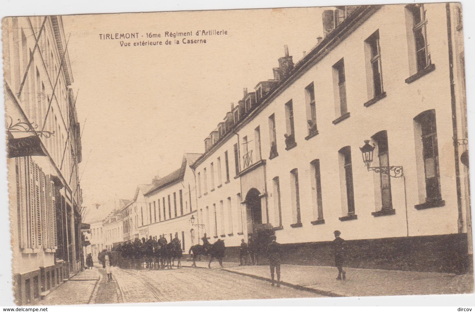 Tienen - 16de Artillerie Regiment - Zicht Op De Kazerne - Casernas