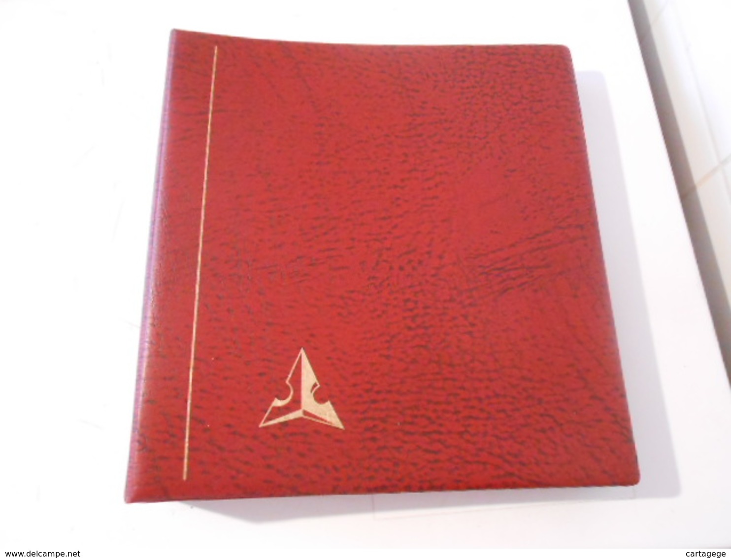 ALBUM GRAND FORMAT 28 X 30 COULEUR BORDEAUX - Formato Grande, Sfondo Nero