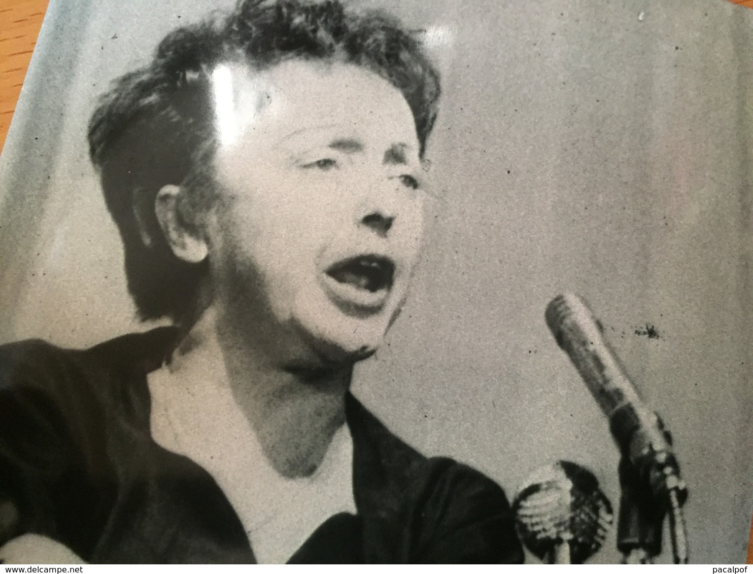 Two Original Photos Of Edith Piaf - Célébrités