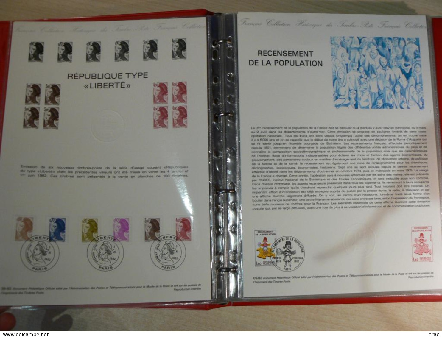 FRANCE - Documents Officiels de la Poste - 1982, 1983, 1984 - Trois classeurs