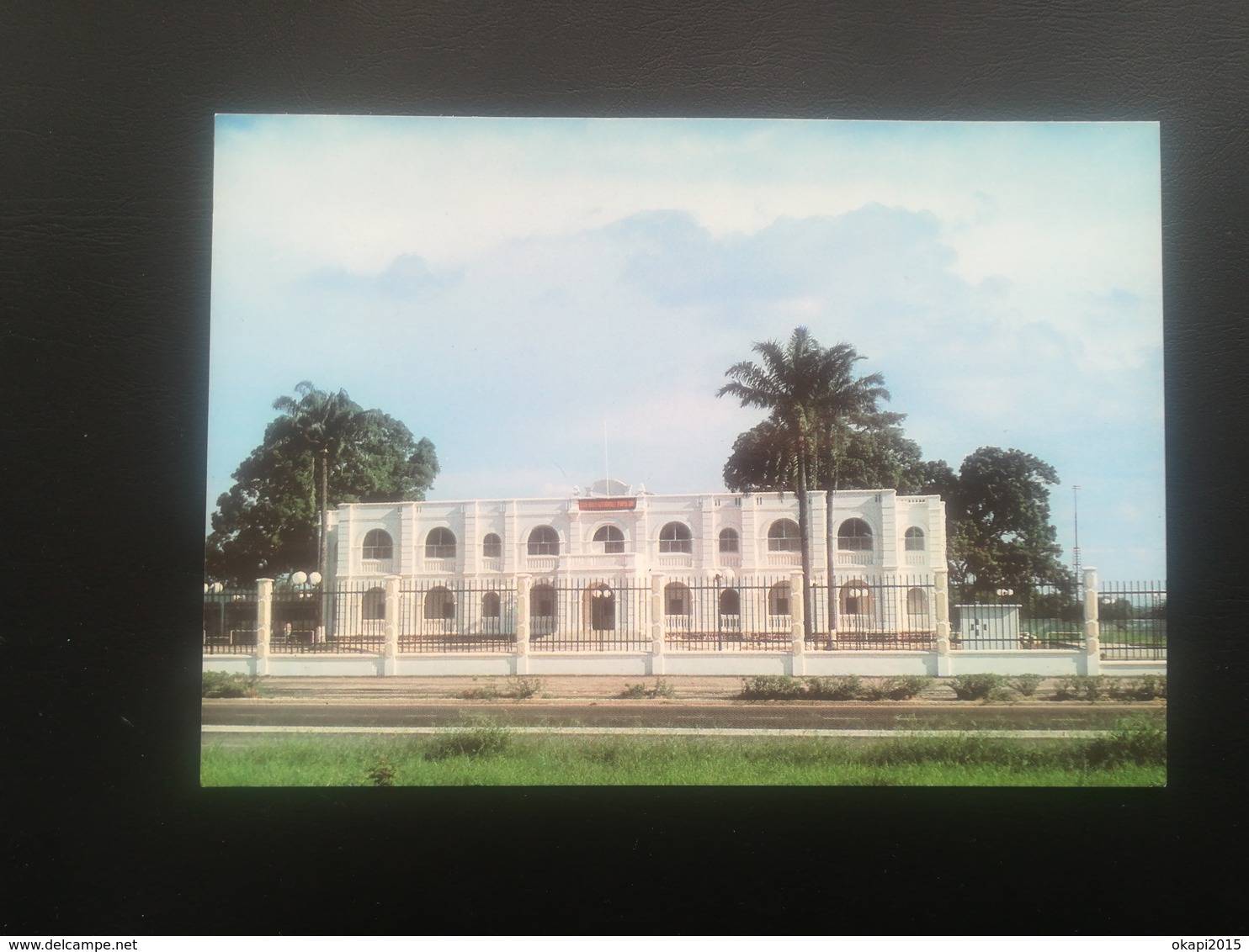 SQUARE CHARLES DE GAULLE À BRAZZAVILLE RÉPUBLIQUE POPULAIRE DU CONGO + ASSEMBLÉE 2 CARTES POSTALES ANNÉE 1984