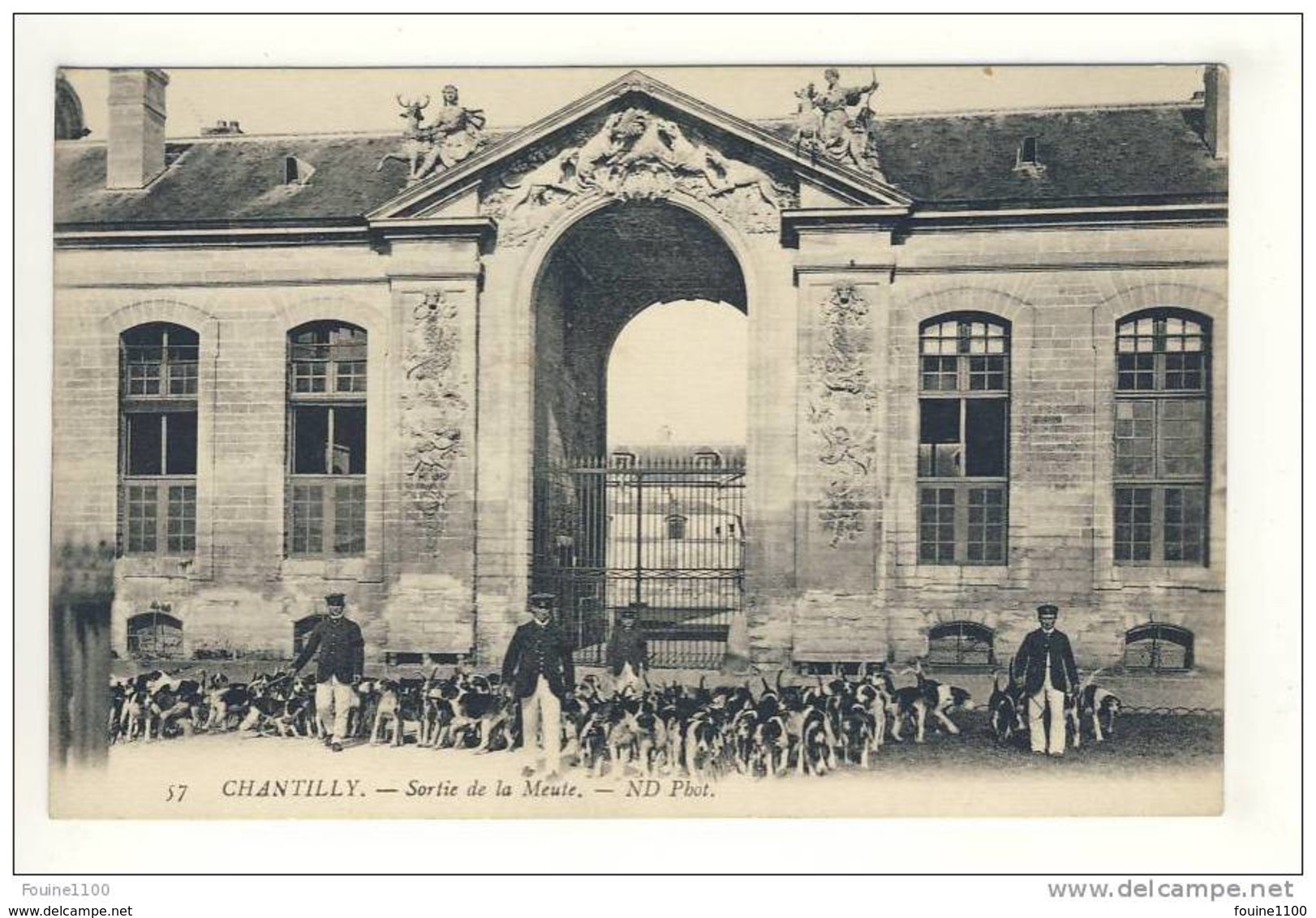 Carte De Chasse à Courre à Chantilly Sortie De La Meute - Chantilly