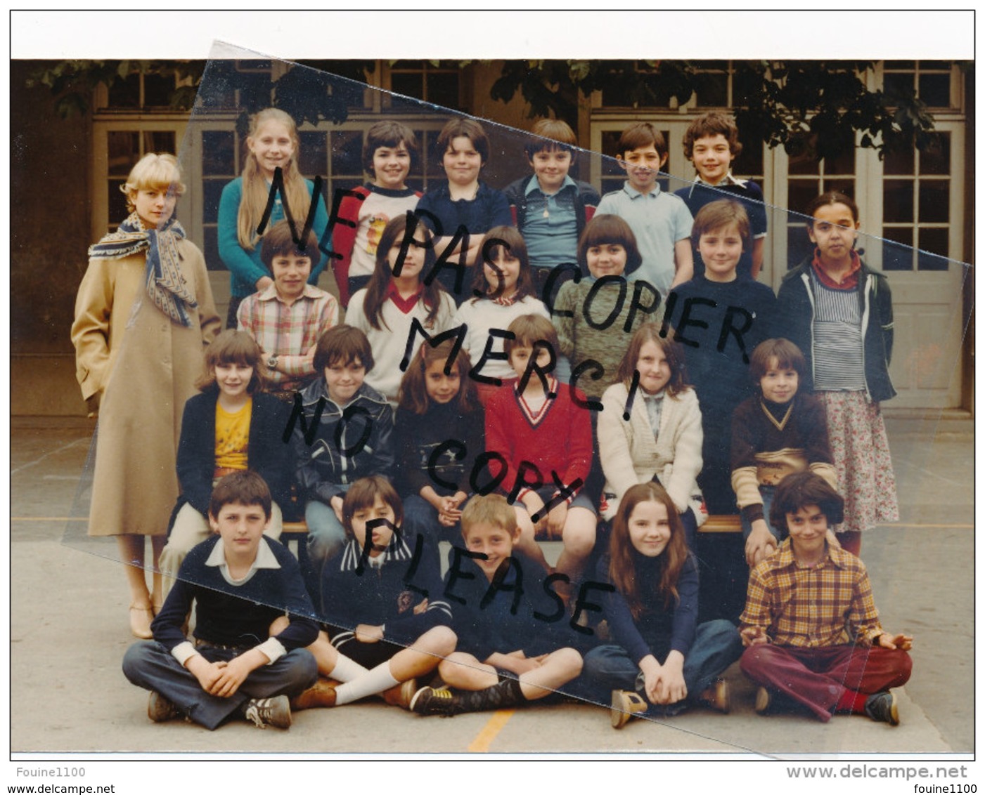 Photo Souple Au Format De 18 X 12,5 Cm MONTLIGNON Photo De Classe D' école Année 1978 ( Recto Verso ) - Places