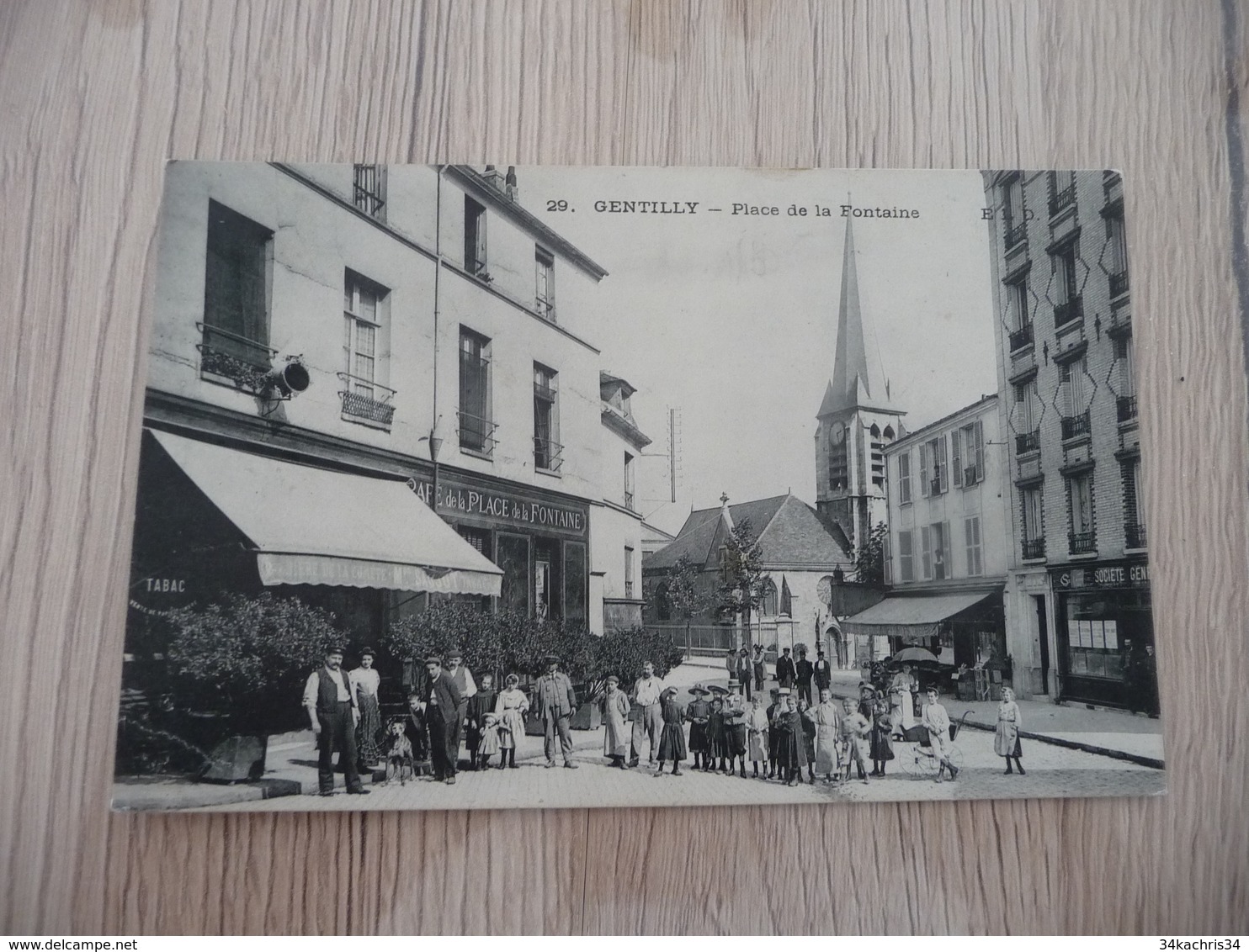 CPA 94 Val De Marne Gentilly Place De La Fontaine - Gentilly