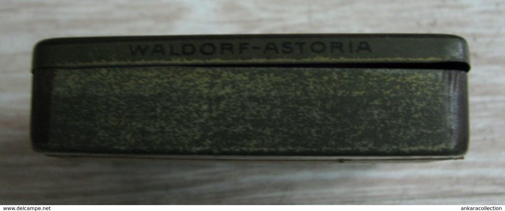 AC - WALDORF ASTORIA GIL D'OR CIGARETTE - TOBACCO EMPTY VINTAGE TIN BOX - Contenitori Di Tabacco (vuoti)