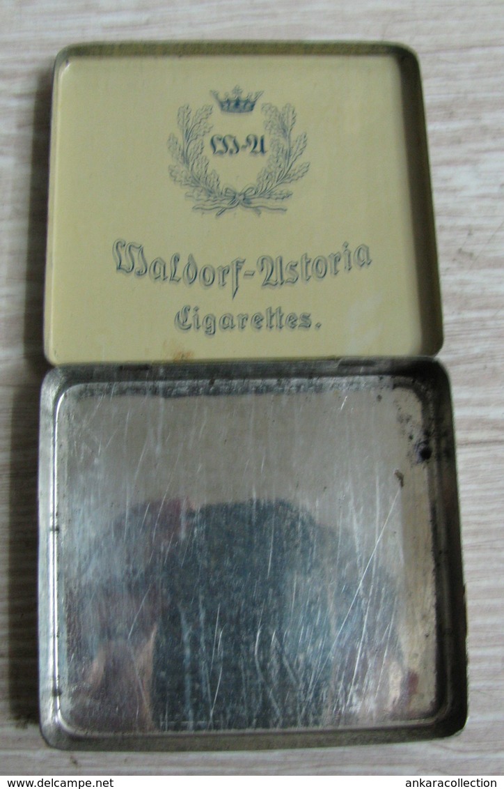 AC - WALDORF ASTORIA GIL D'OR CIGARETTE - TOBACCO EMPTY VINTAGE TIN BOX