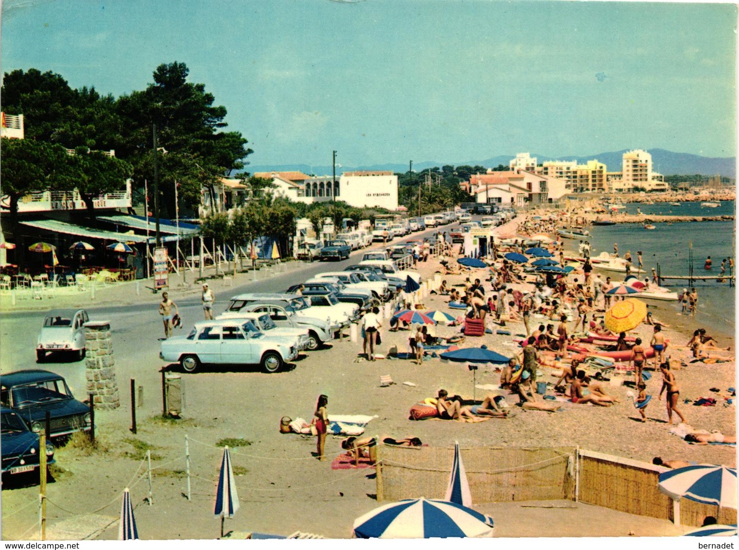 83 .. HYERES LES PALMIERS .. PLAGE DE L'HYPPODROME .. 1965 ... LE CLUB NAUTIQUE - Hyeres