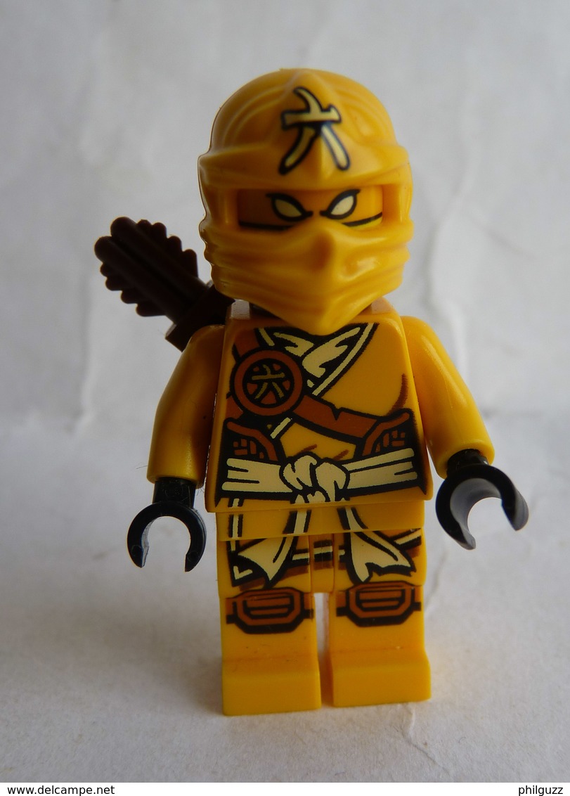 FIGURINE LEGO NINJAGO -  SKYLOR   - Mini Figure 2015 Manque Arbalète Légo - Figurines