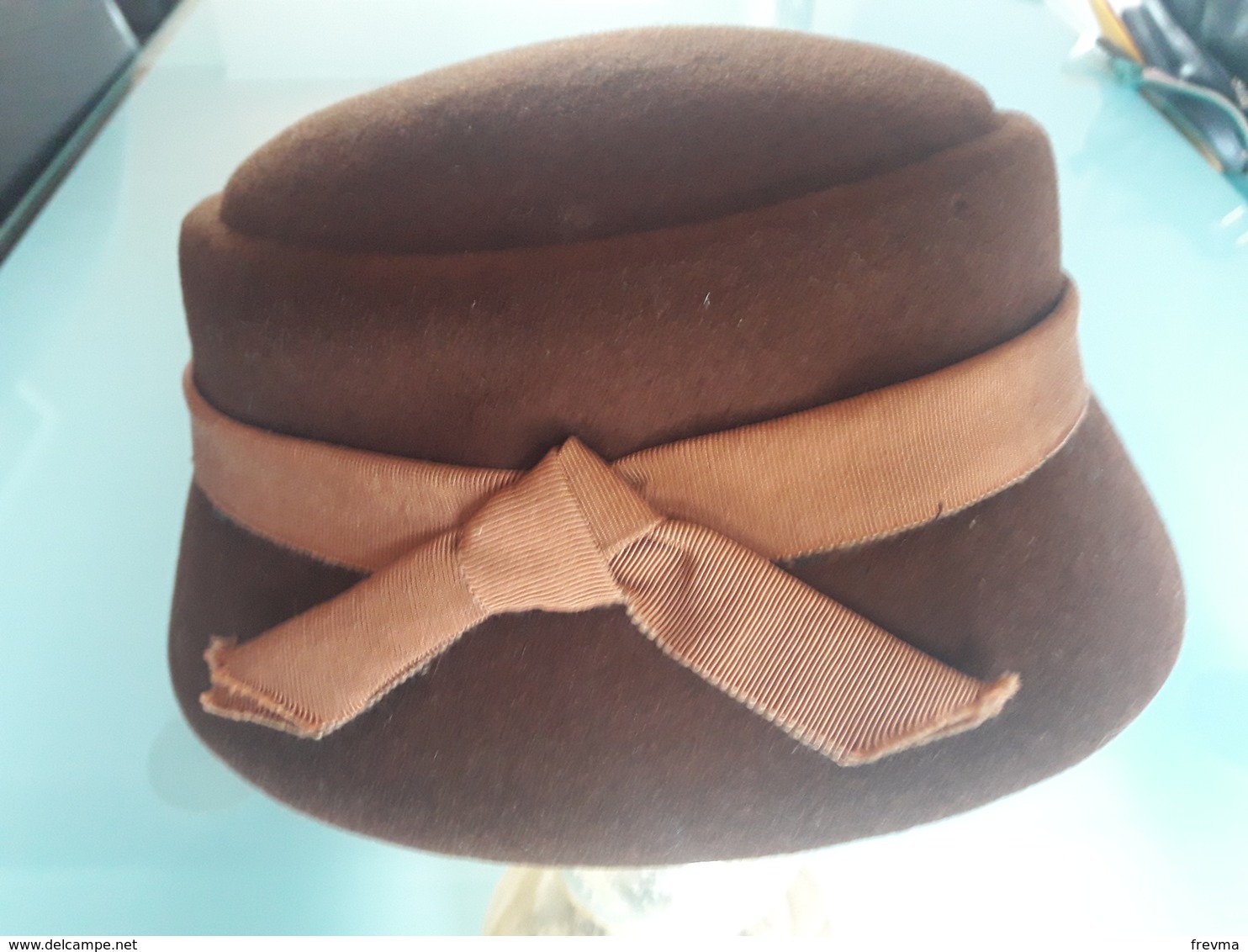 Chapeau Feutre Marron Ruban Plus Clair Année 1940 Tour De Tete 54 Cm - 1940-1970