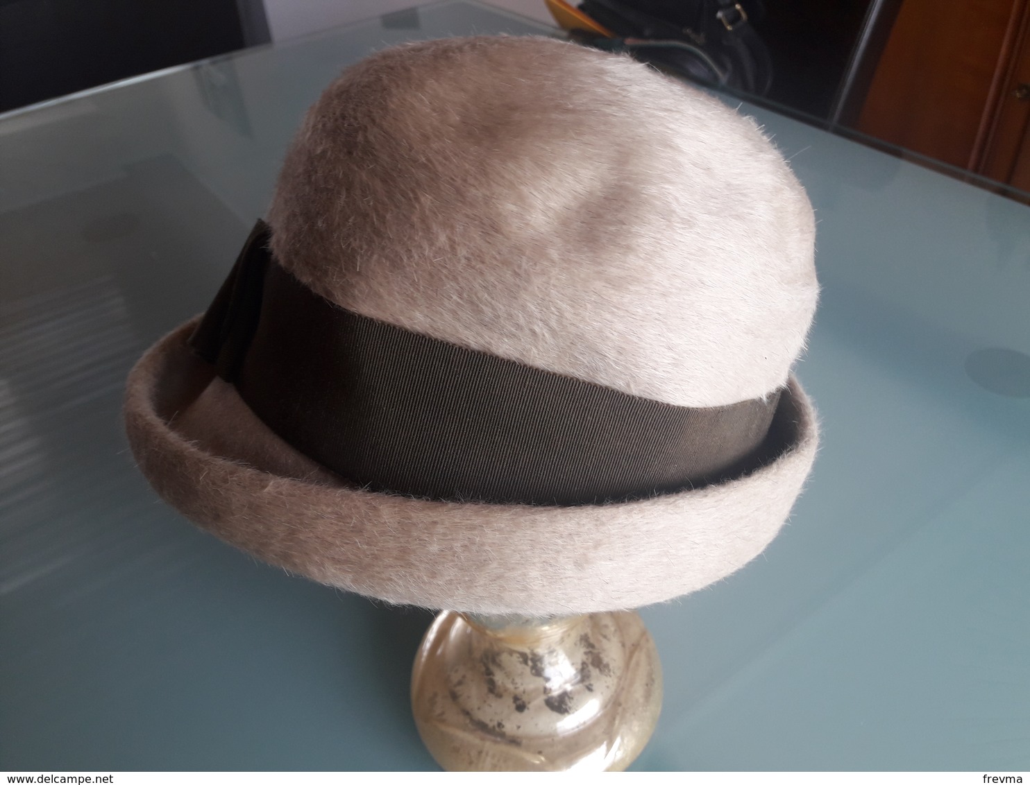 Chapeau Femme Fourrure Avec Ruban Kaki Année 1940 Tour De Tete 54 Cm - 1940-1970