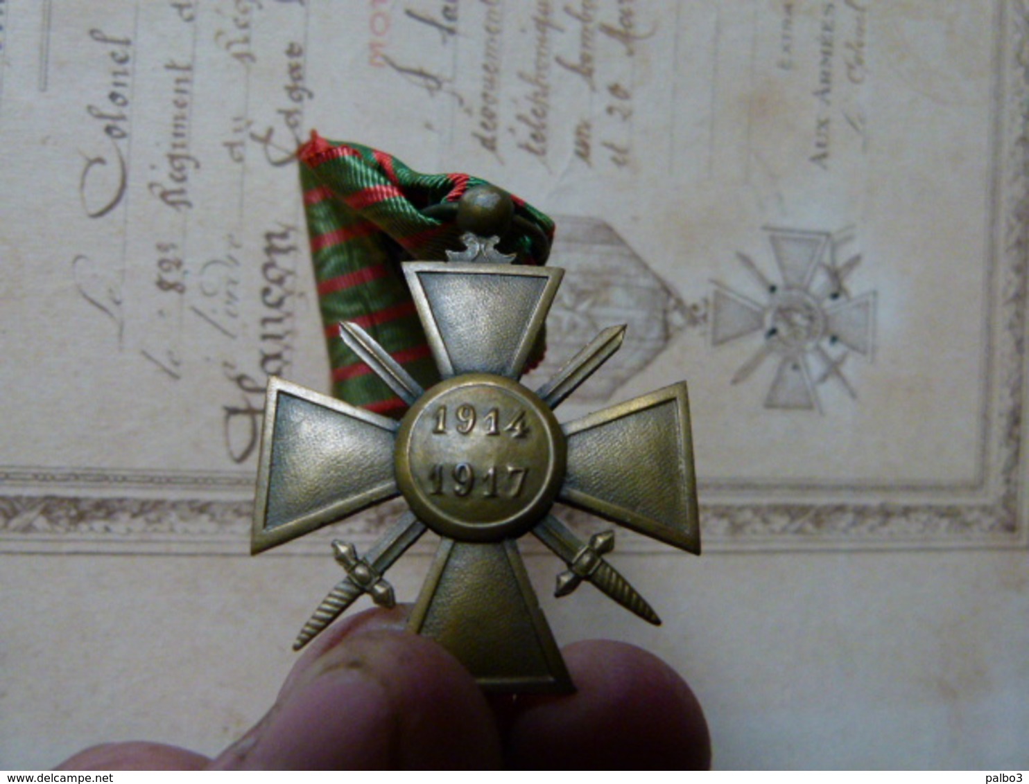 Citation a l'ordre du regiment 82 regiment artillerie lourde a tracteurs avec croix de guerre et medaille de verdun