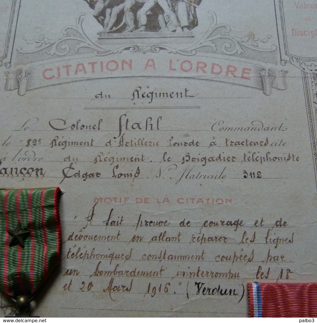 Citation a l'ordre du regiment 82 regiment artillerie lourde a tracteurs avec croix de guerre et medaille de verdun