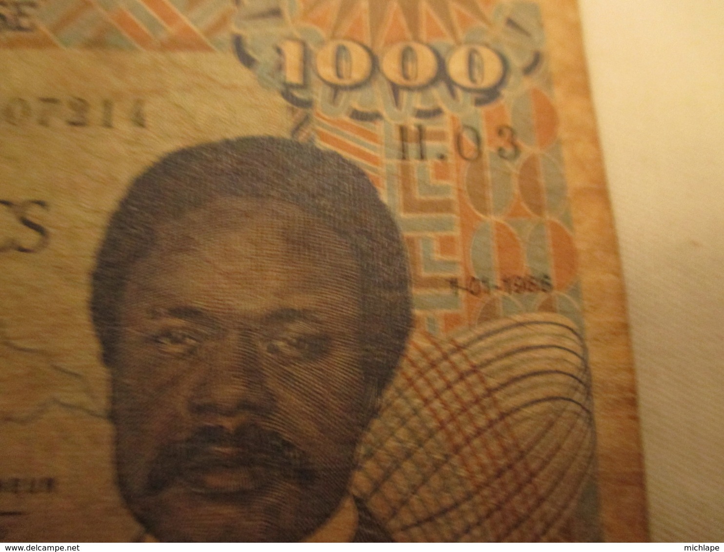 Billet De 1000 Francs Gabon  1986 Usagé Bien Voir Les Photos - Gabon