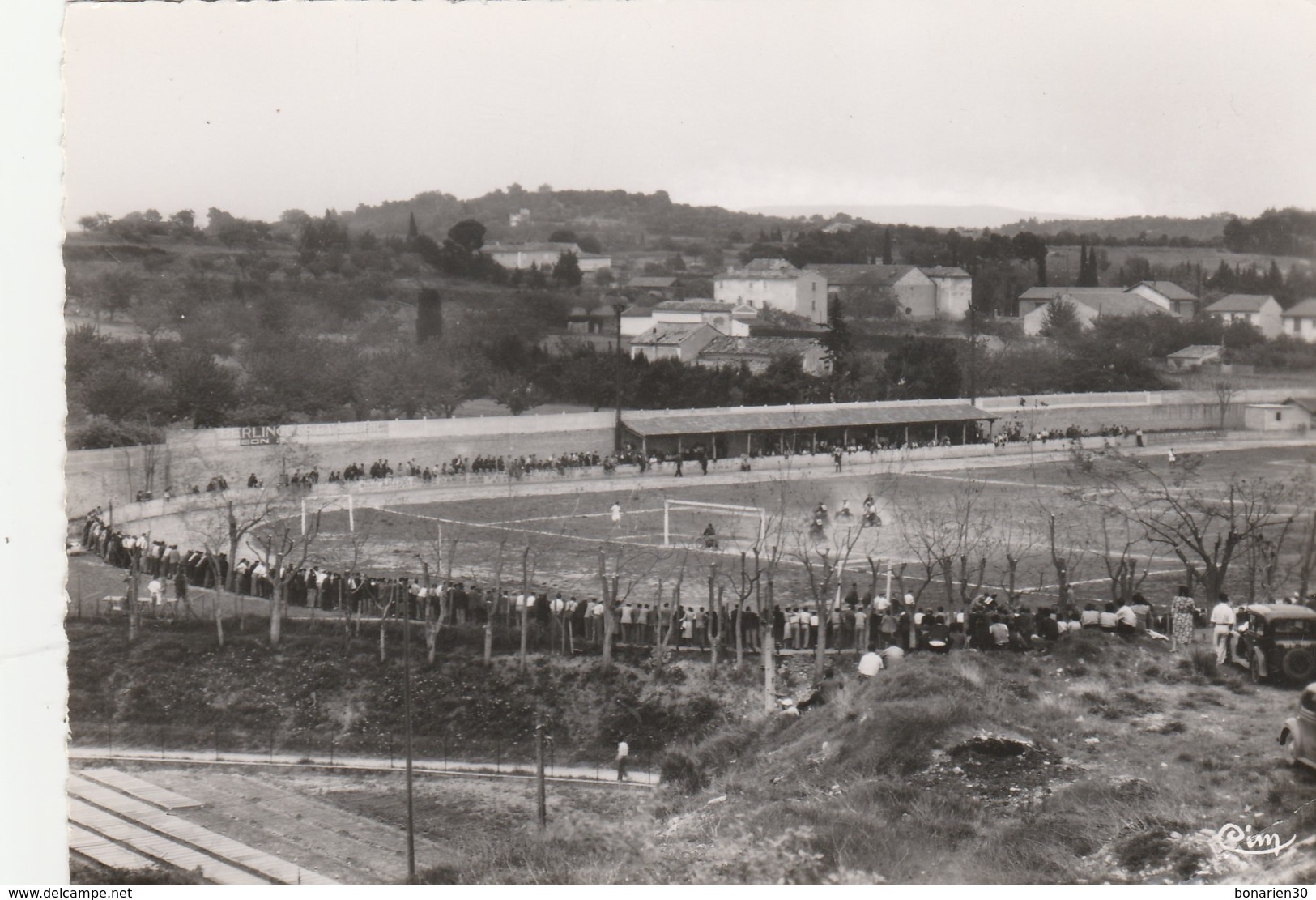 CPSM 84 CARPENTRAS   STADE DE  FOOTBALL  Et MOTO-BALL - Carpentras