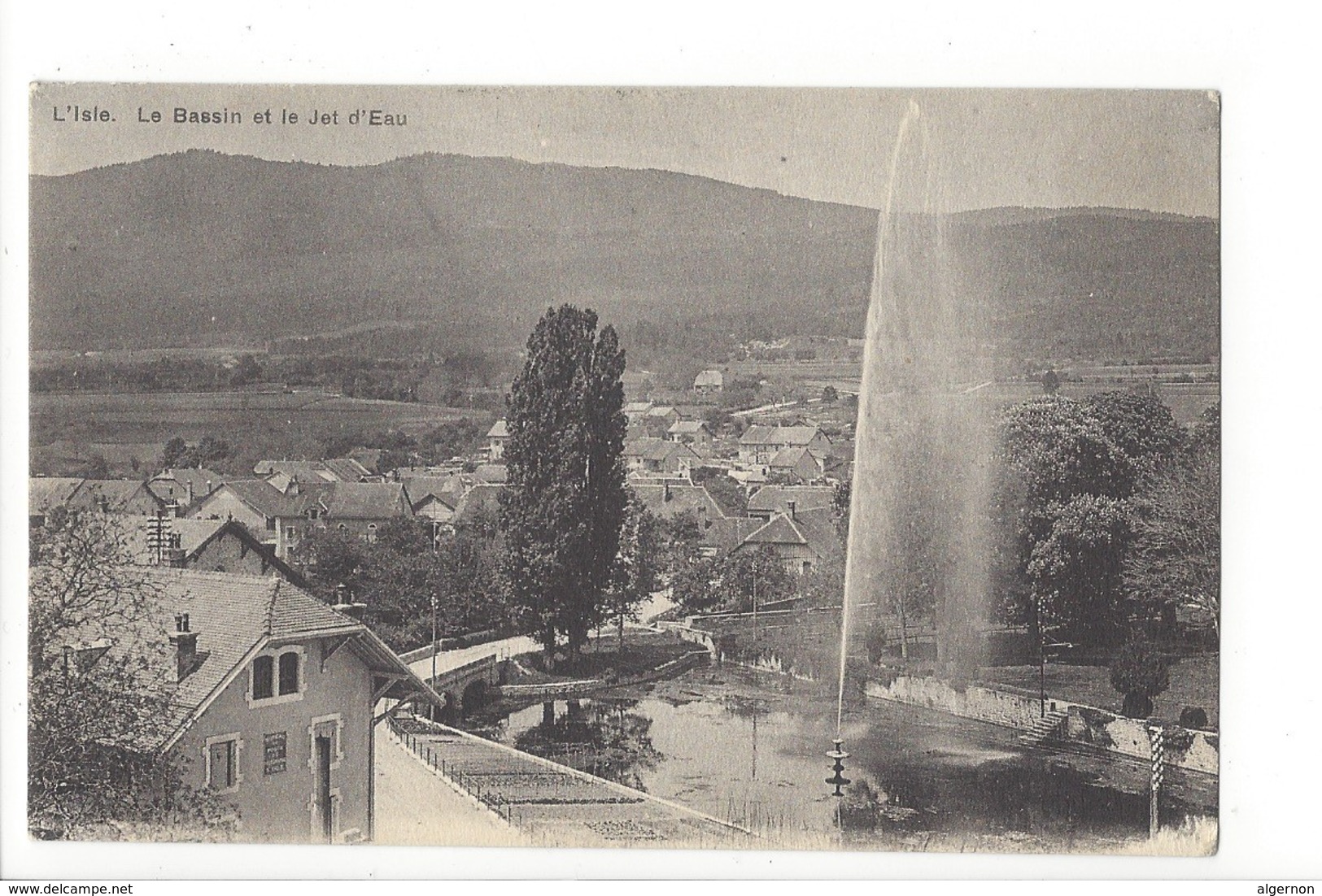 23667 - L'Isle Le Bassin Et Le Jet D'Eau - L'Isle