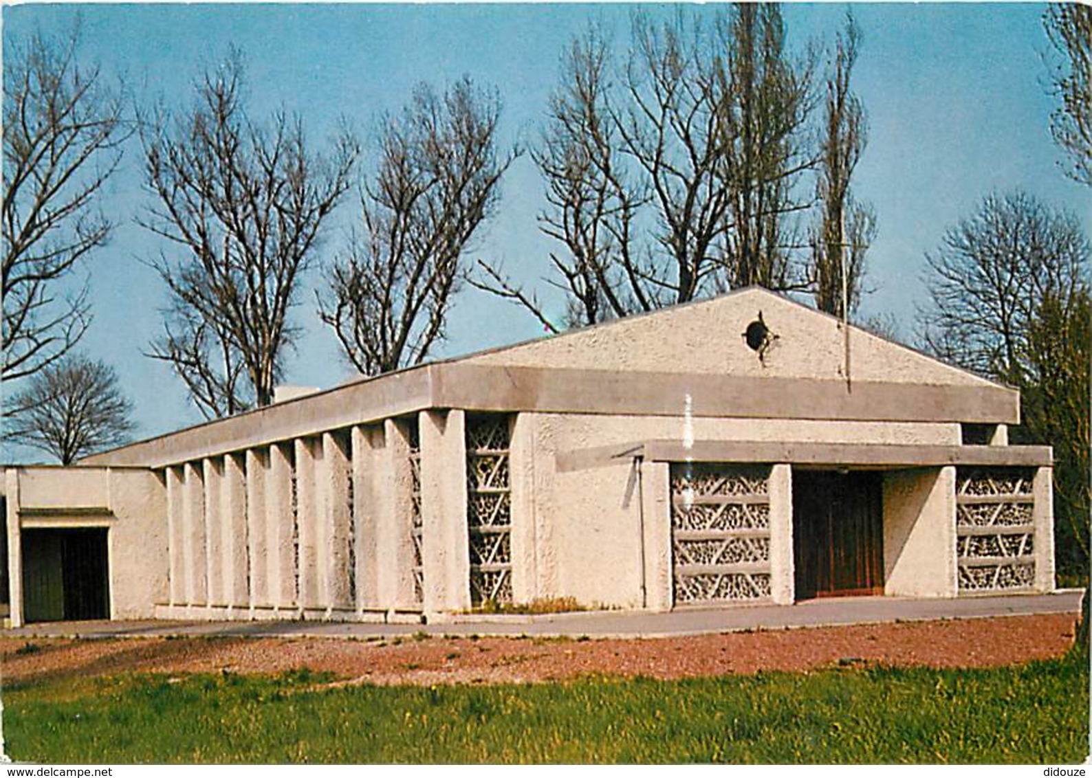 62 - Avion - La Chapelle De La Cité Des Cheminots - Voir Scans Recto-Verso - Avion