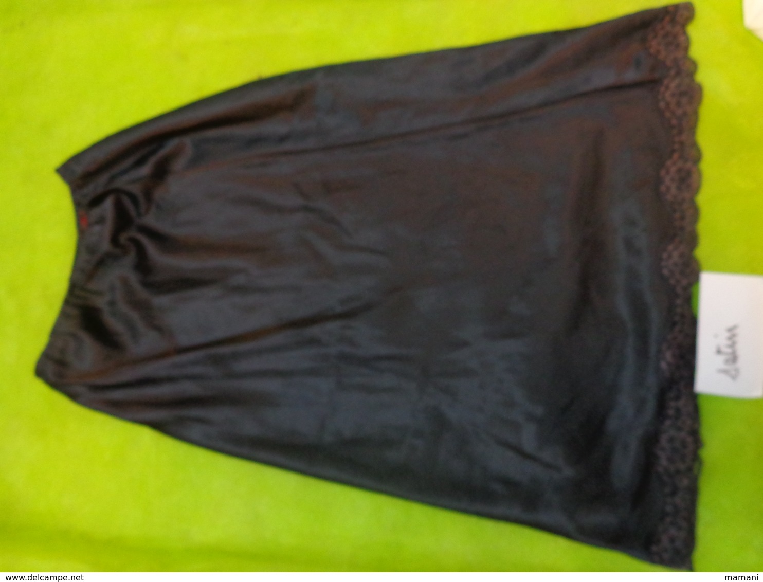 Fond De Robe Noir- Ou Jupon Satin Tour De Taille 50 Hauteur 64 Cm - Other & Unclassified