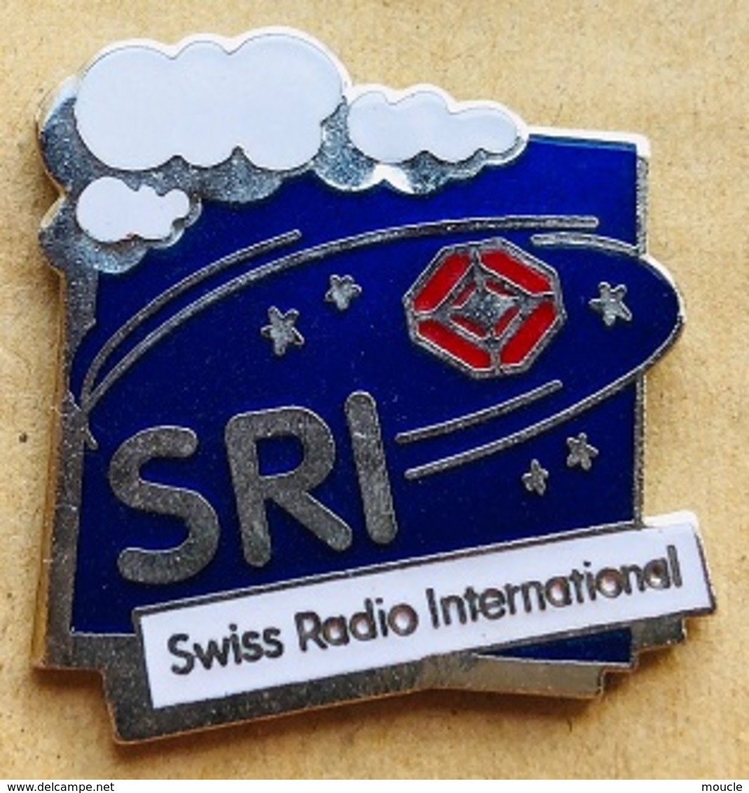 SRI - SWISS RADIO INTERNATIONAL - LOGO - NUAGE - CLOUD - ETOILES - STARS - RADIO SUISSE INTERNATIONALE   - (23) - Medias