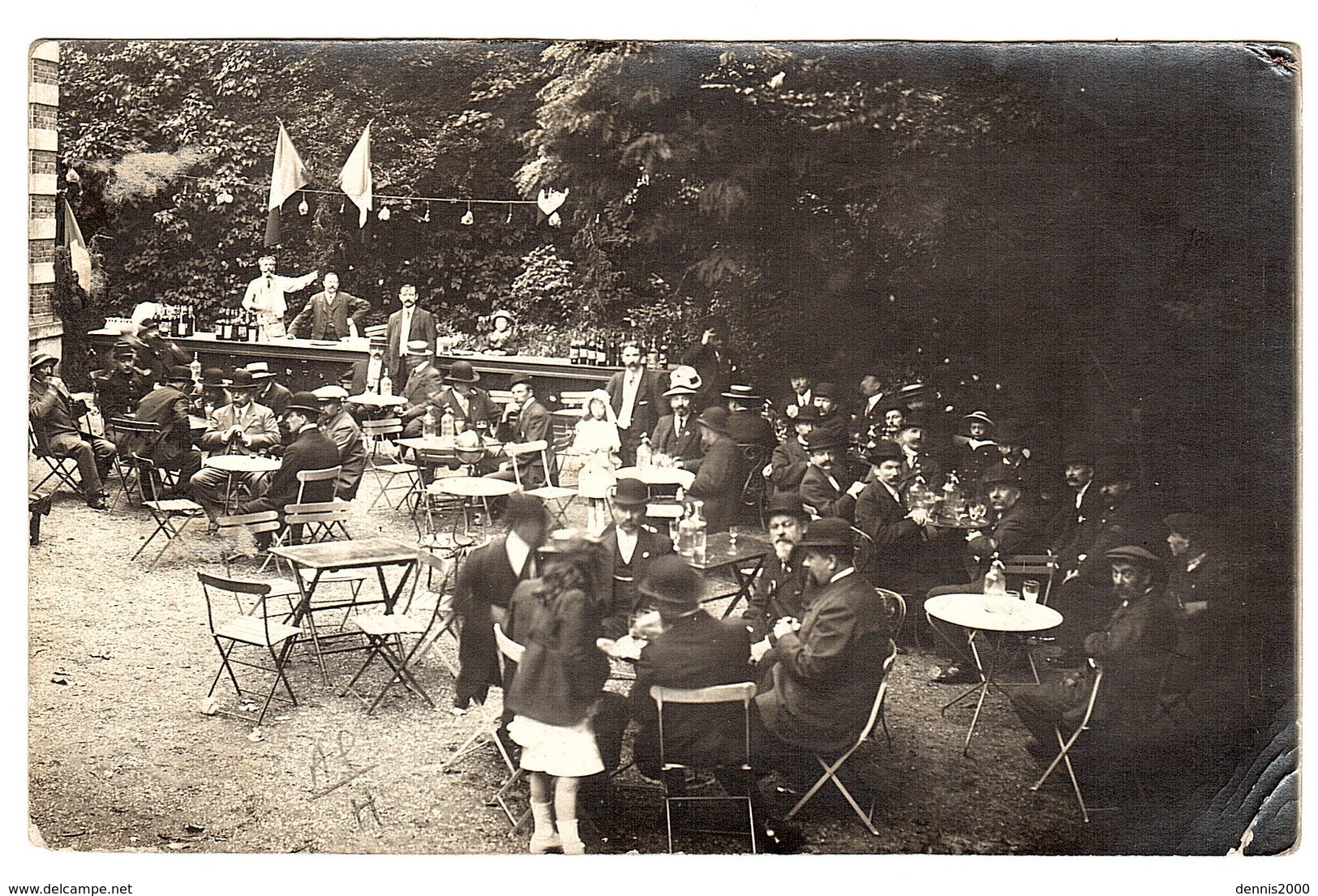 CARTE PHOTO - RECEPTION DANS UN JARDIN - BANQUET - 4 Juillet 1918 - Réceptions