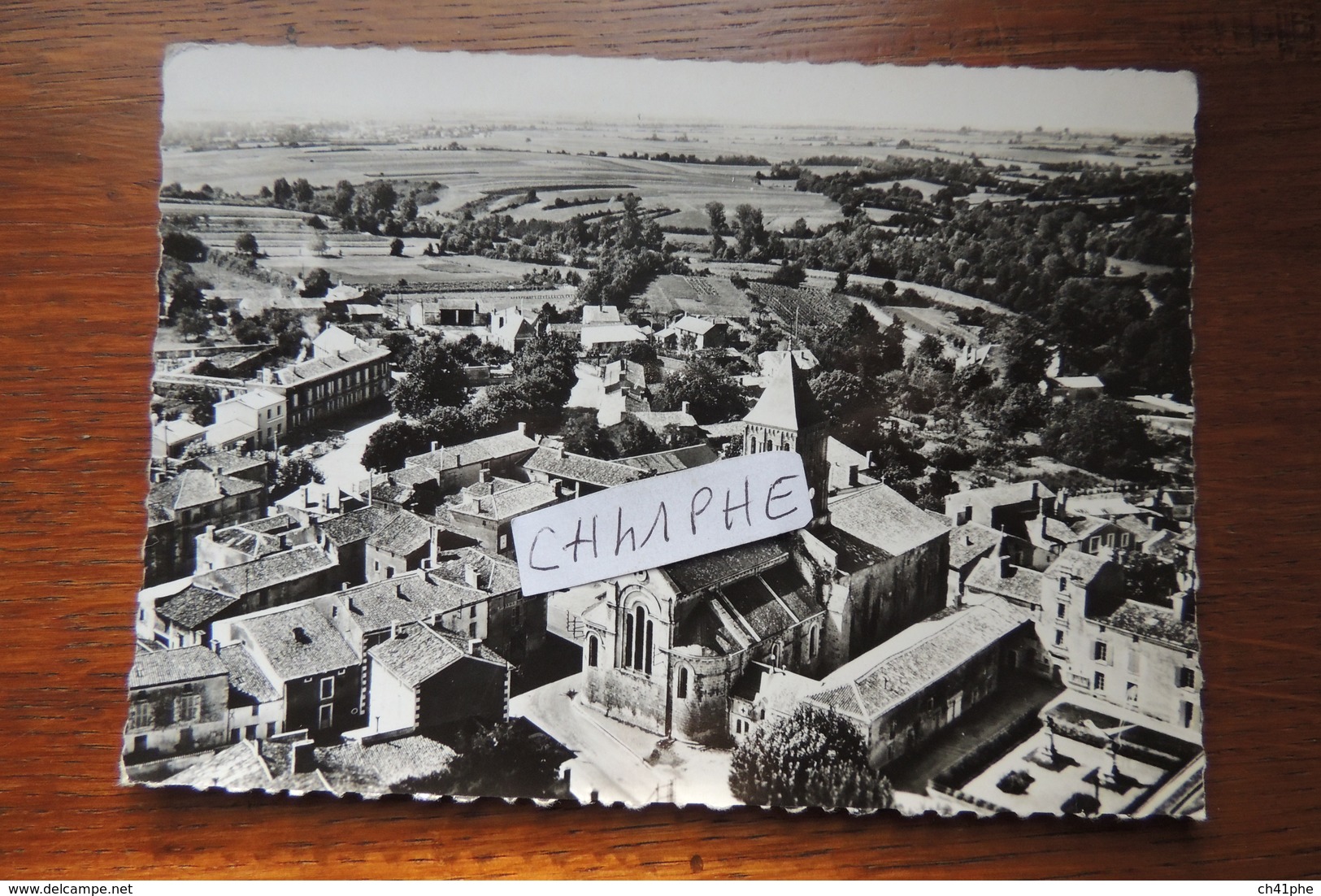 SAINT HILAIRE DES LOGES - QUARTIER DE L EGLISE - VUE AERIENNE - Saint Hilaire Des Loges