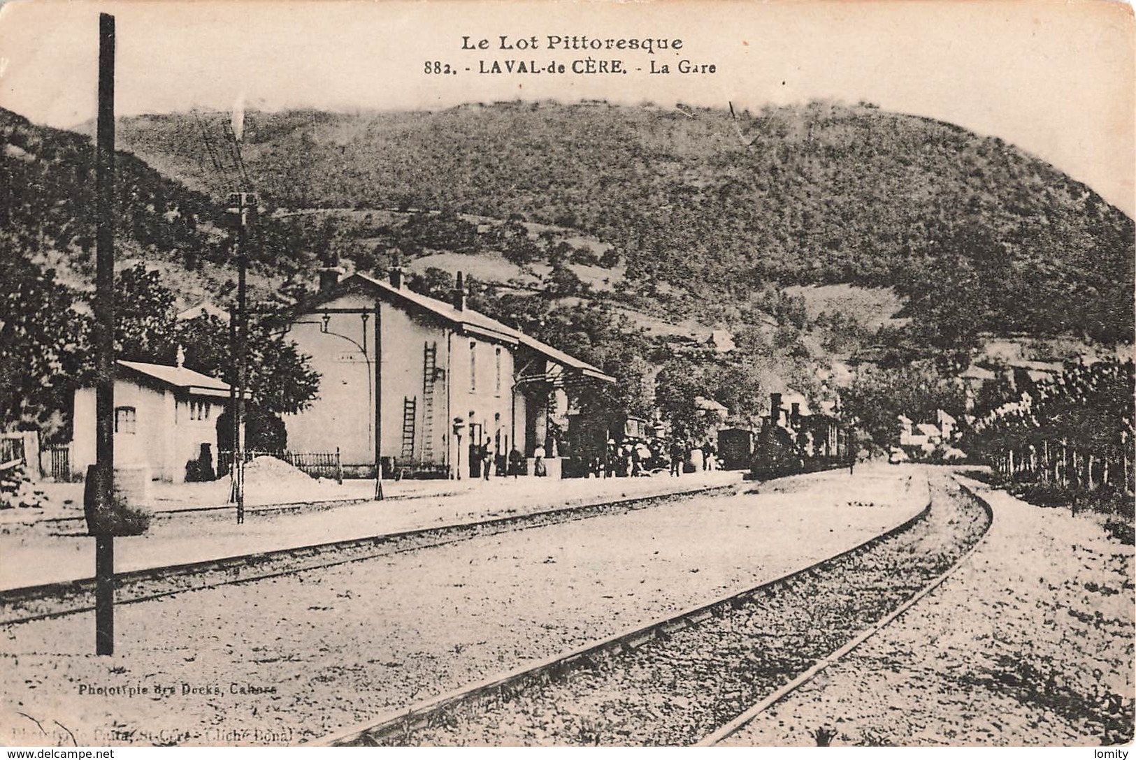 46 Laval De Cere La Gare Cpa Carte Animée Train Locomotive à Vapeur - Autres & Non Classés