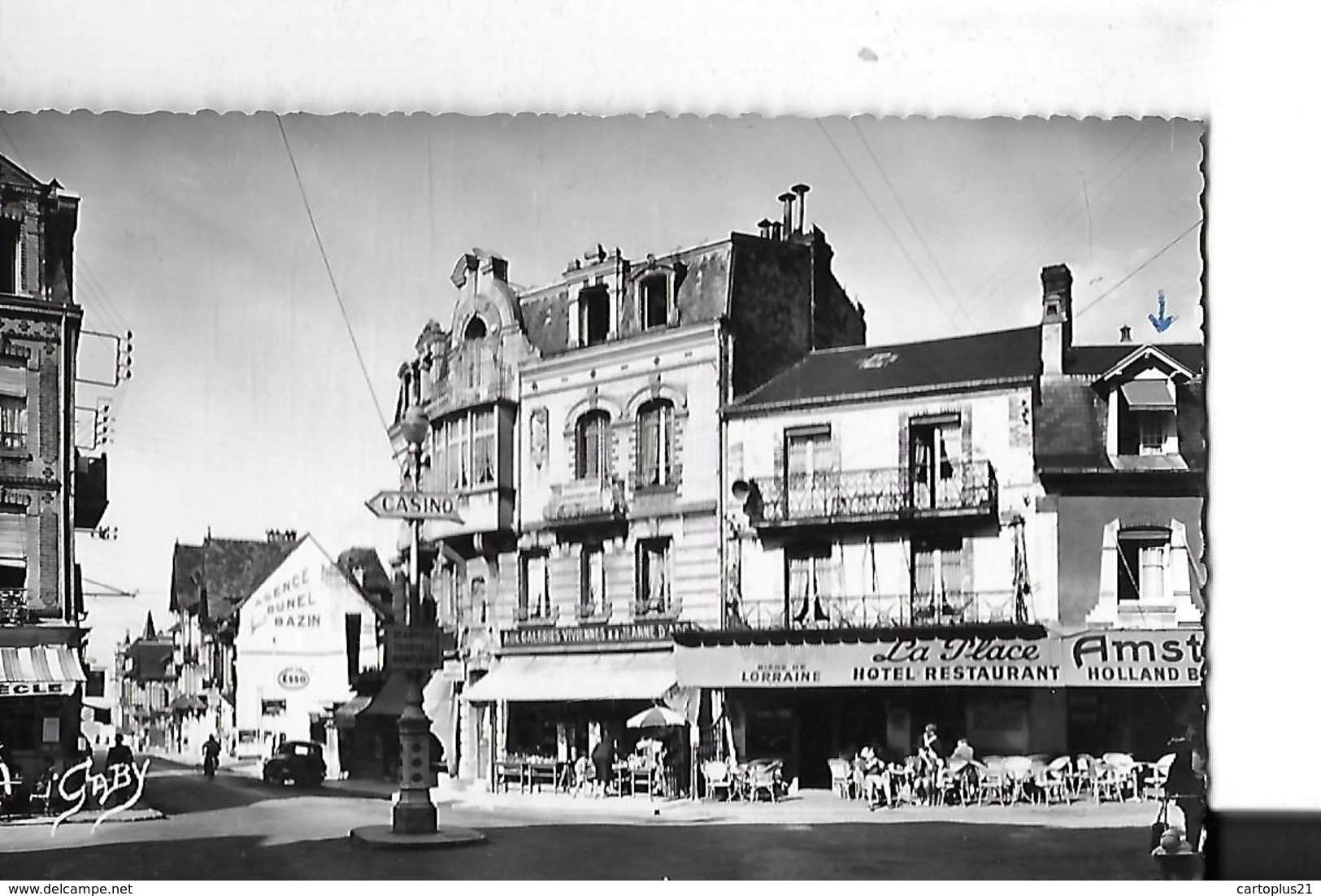 VILLERS SUR  MER  FACON PHOTO  N 69   PLACE JEANNE D ARC  HOTEL RESTAURANT   LA PLACE         DEPT 14 - Villers Sur Mer