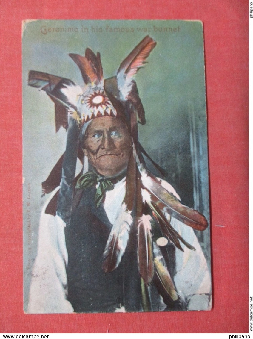 Geronimo Famous War Bonnet  Ref 3742 - Indiens D'Amérique Du Nord