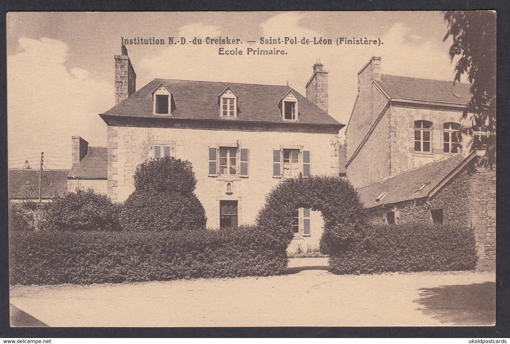 CPA 29 - SAINT POL DE LEON, Institution De Notre-Dame Du Creisker, Ecole Primaire - Saint-Pol-de-Léon