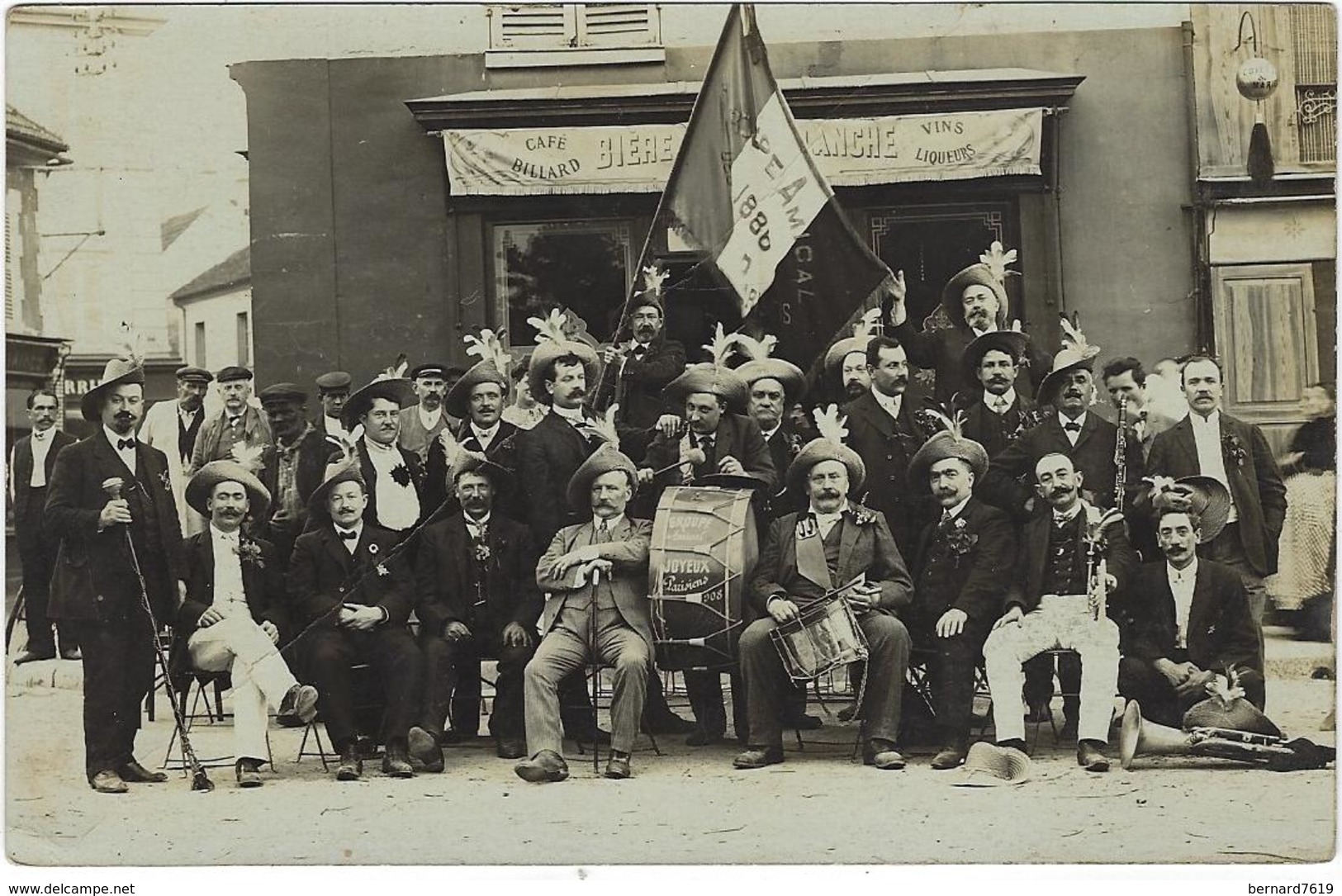 75 Paris   Carte Photo  A Localiser Ou Identifier Amicale - Non Classés