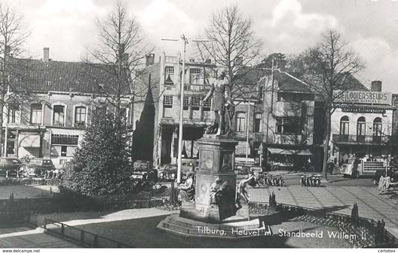 Tilburg, Heuvel M. Standbeeld Willem II   (type Fotokaart) - Tilburg