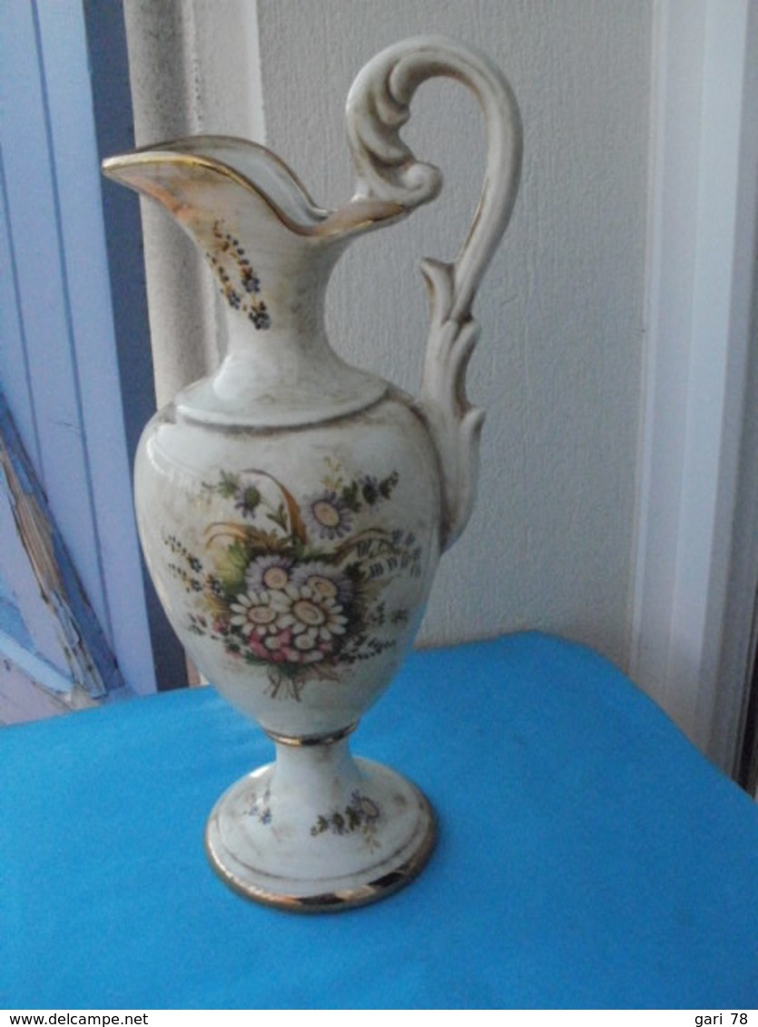 Aiguiere Porcelaine Italienne LE TORRI Hauteur 37.5 Cm - Non Classés