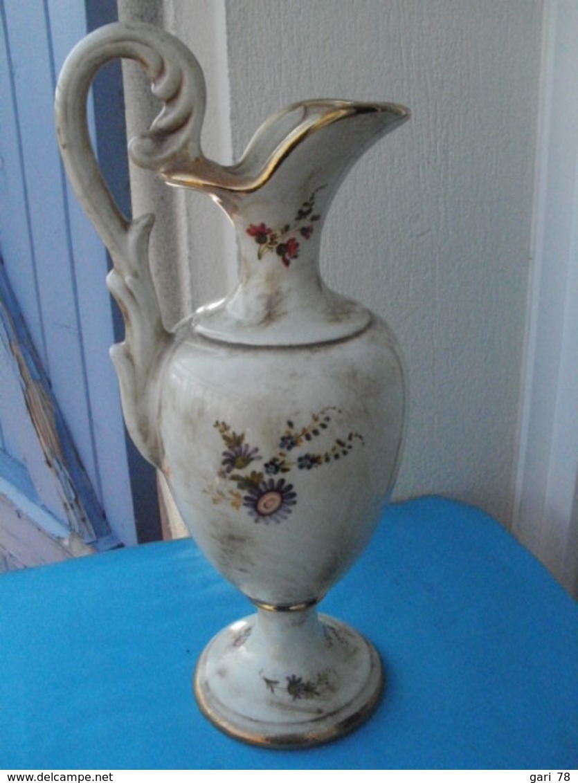 Aiguiere Porcelaine Italienne LE TORRI Hauteur 37.5 Cm - Non Classés