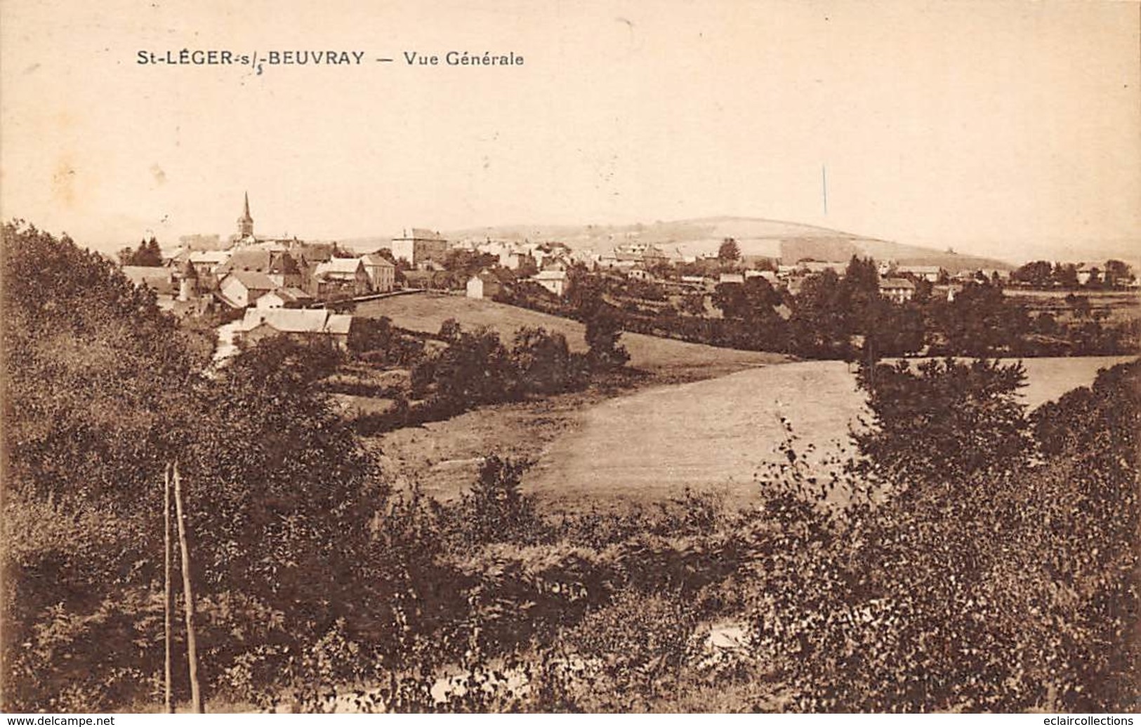 Saint Léger Sous Beuvray      71     Vue Générale          (voir Scan) - Otros & Sin Clasificación