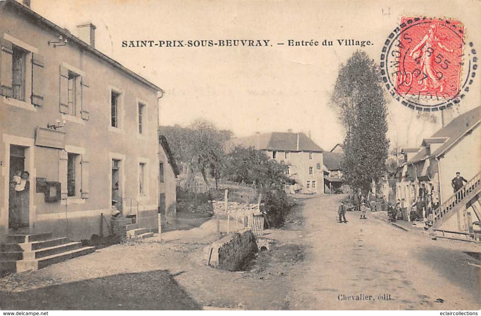 Saint Prix Sous Beuvray       71     Entrée Du Village  Et La Poste               (voir Scan) - Sonstige & Ohne Zuordnung