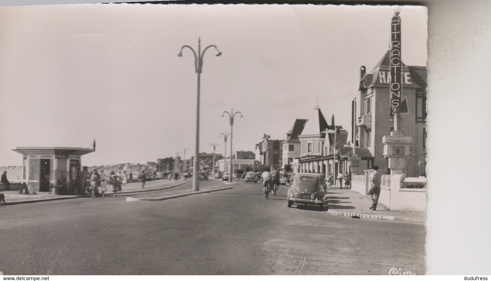 PORNICHET  BOULEVARD  DES  OCEANIDES      FORMAT CPA - Pornichet