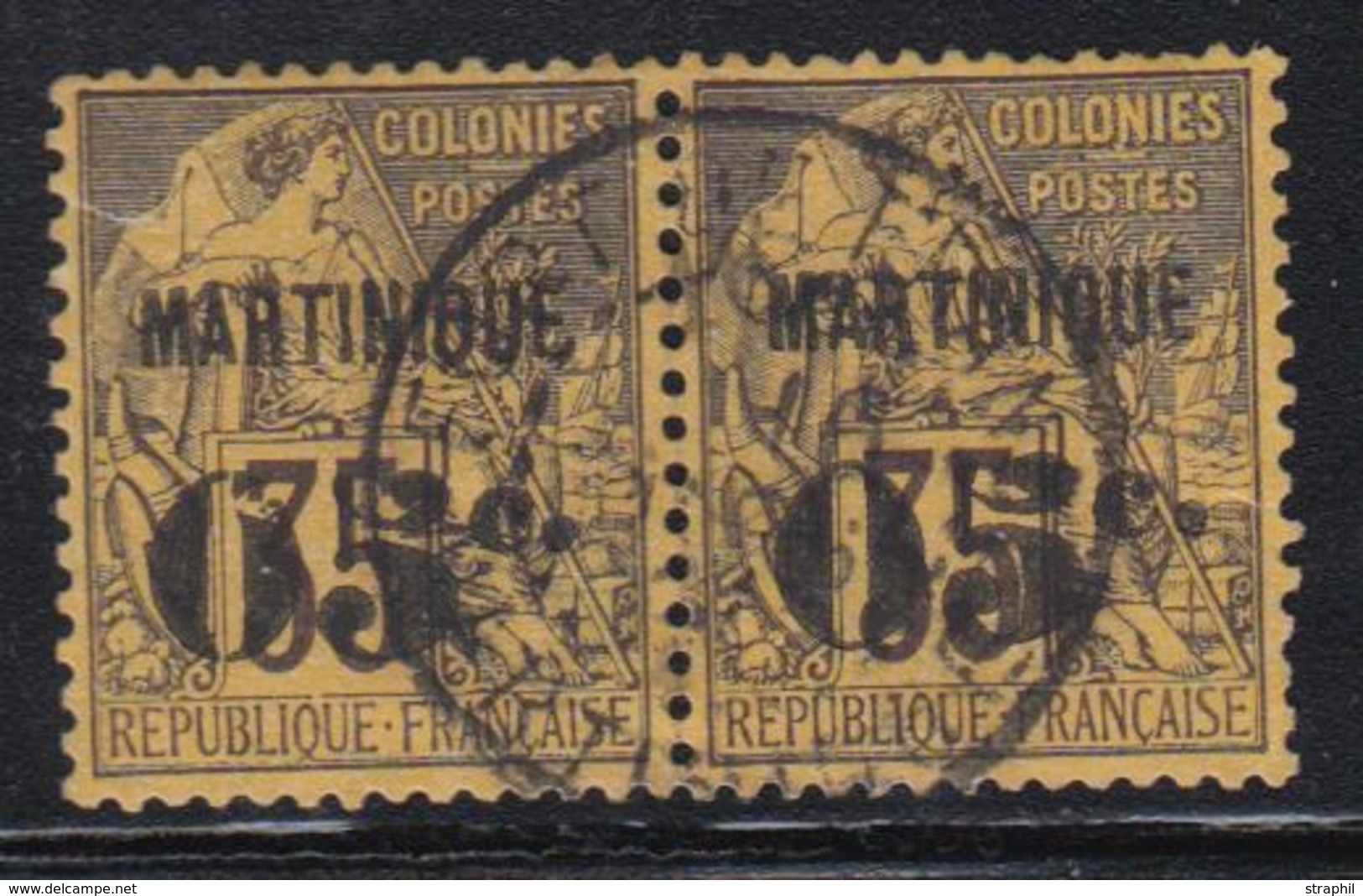 O MARTINIQUE - O - N°13a - Paire - Obl. Centrale - TB - Autres & Non Classés