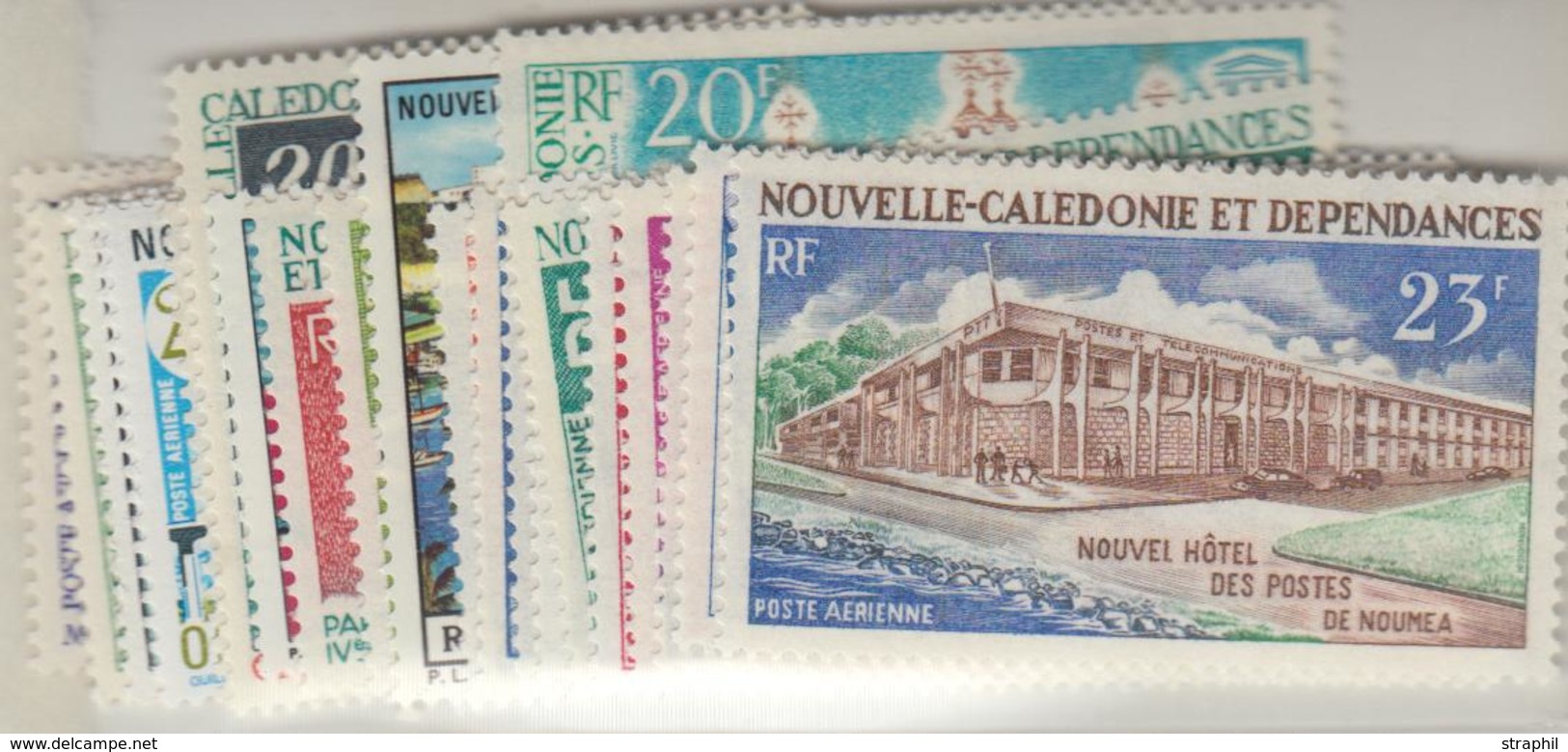 ** NELLE CALEDONIE - POSTE AERIENNE - ** - N°110/134 - Années 1970/72 - TB - Vide