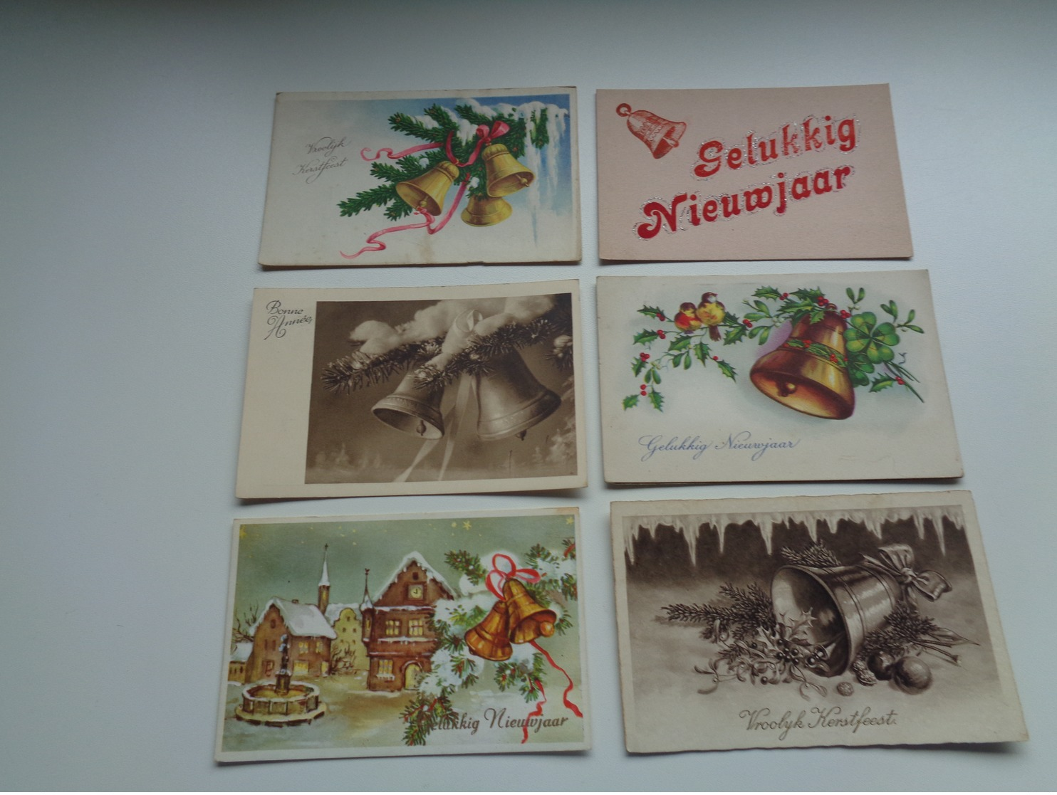 Beau lot de 60 cartes postales de fantaisie  cloches  cloche    Mooi lot van 60 postkaarten fantasie  klokken  klok