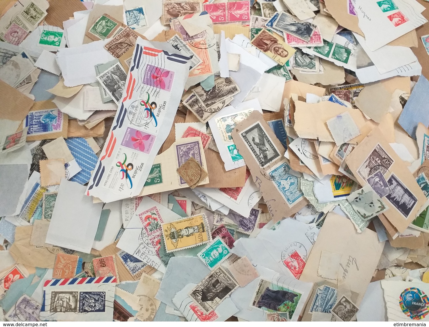 LOT N° 1169  VRAC de plus de 10000 timbres sur fragments . majorités de  france