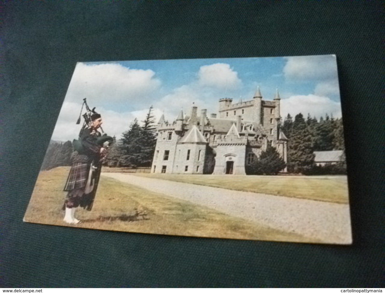 CASTELLO CASTLE  CHATEAU SCHLOSS  OF INVERCAULD A Braemar Di Una Nobile Famiglia Delle Highlands, I Farquharson Costume - Castelli