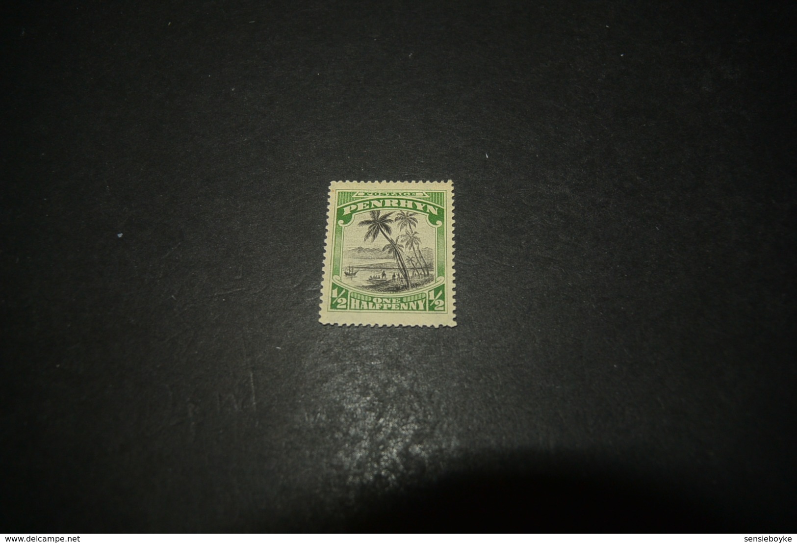 K23936 - Stamp Mint Hinged Penrhyn 1920 - Half Penny Green - Penrhyn