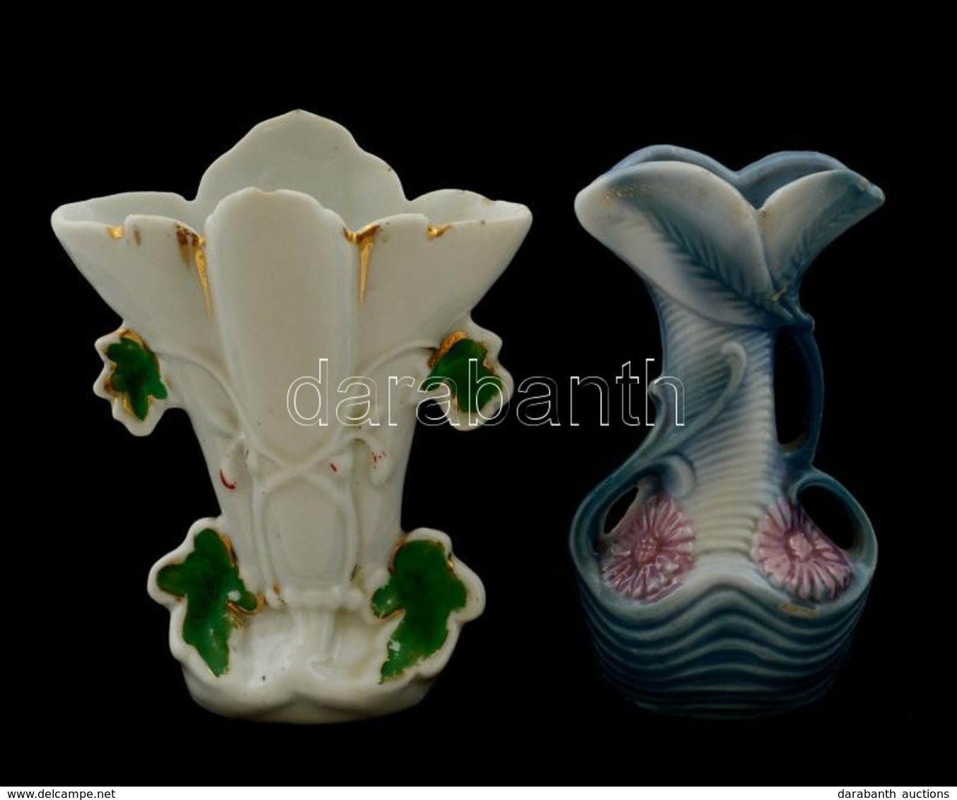 2 Db Mini Porcelán Váza, Kézzel Festett, Apró Hibákkal, Jelzés Nélkül, M: 9,5 és 10 Cm - Other & Unclassified