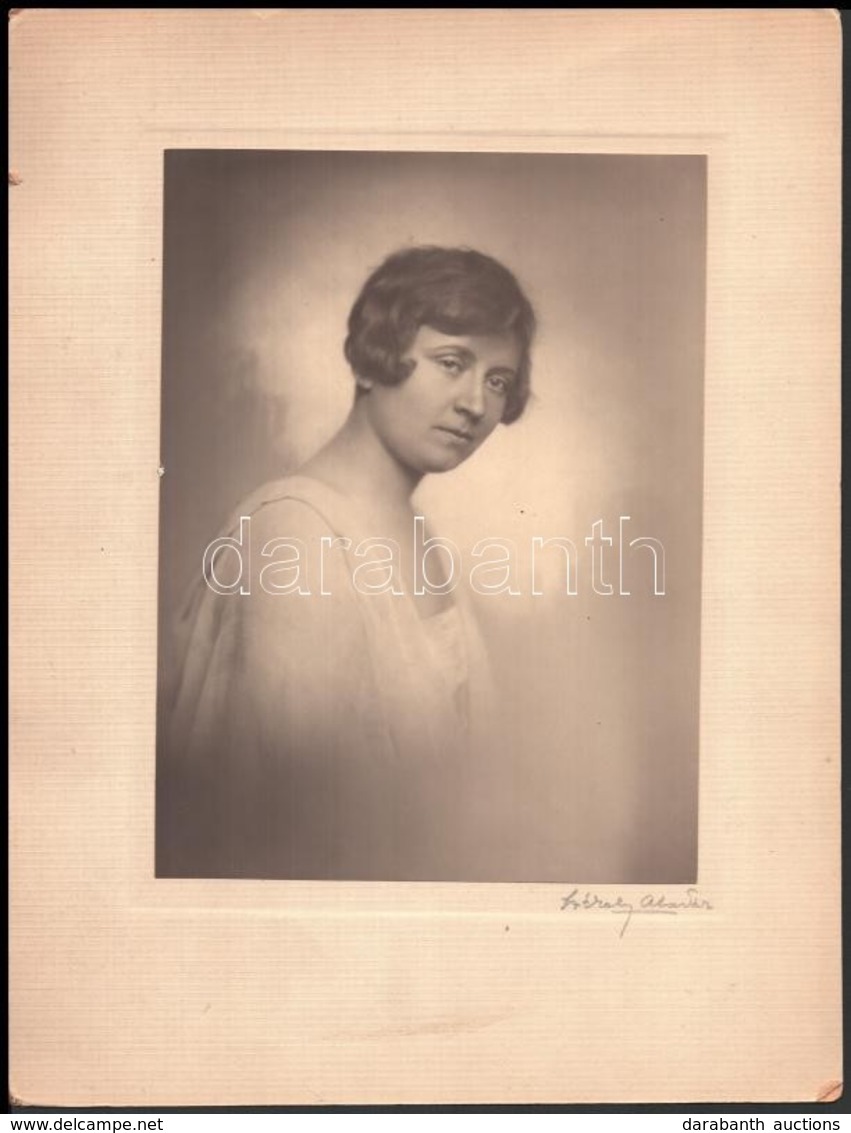Székely Aladár (1870-1940) Azonosítatlan Nő Portréja. Aláírt, Vignettával, Jelzett. 18x24 Cm, Kartonon. - Other & Unclassified